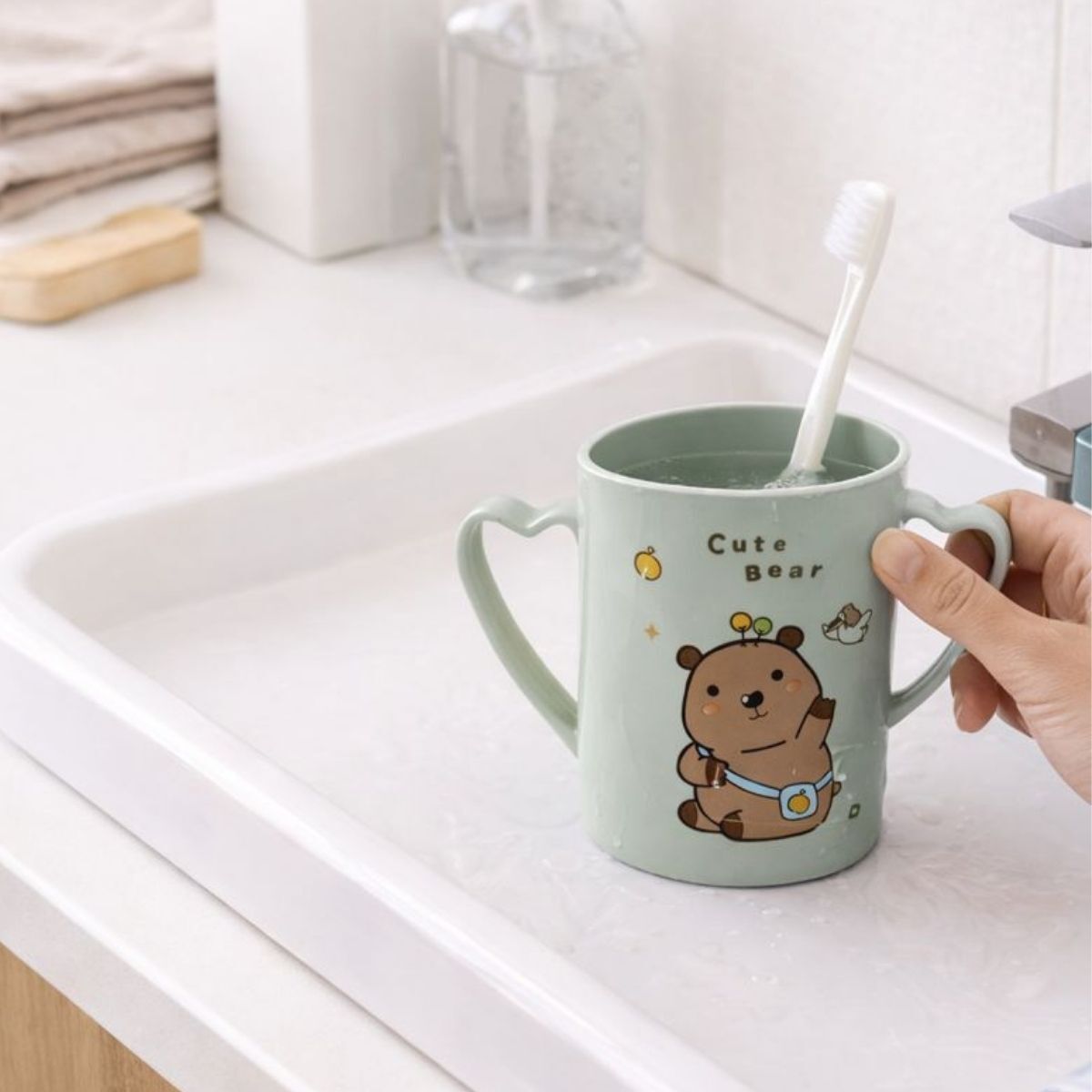 愛心把手卡皮漱口杯｜可愛小熊刷牙杯 卡通水杯 兒童漱口杯 牙刷杯 情侶杯 居家洗漱用品【輕鬆購五金百貨】