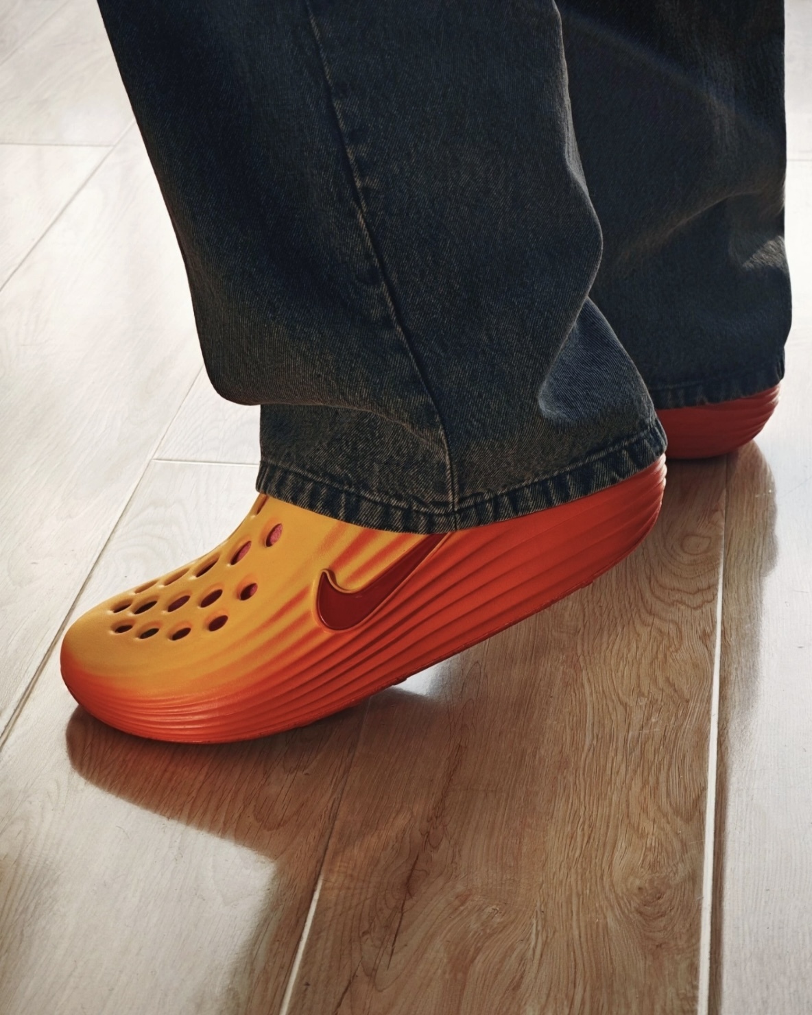 Nike ReactX Rejuven8 "Topaz Gold" 橘紅漸層 防水 泡棉 拖鞋 懶人鞋 洞洞鞋 涼鞋 恢復鞋