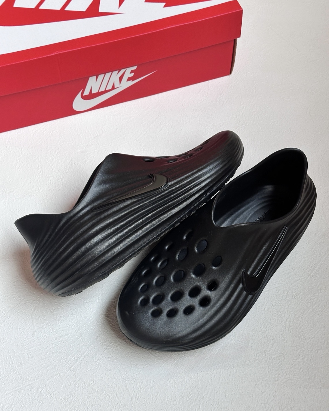 Nike ReactX Rejuven8 "Triple Black" 全黑 黑色 防水 泡棉 拖鞋 懶人鞋 洞洞鞋 涼鞋 恢復鞋