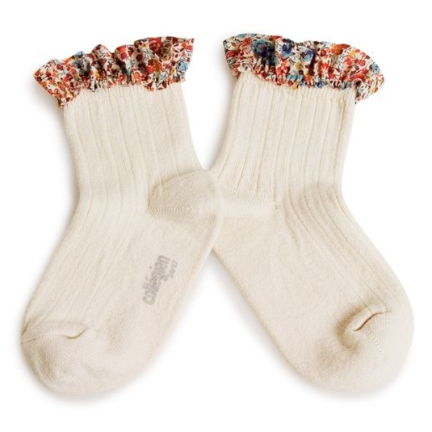 (預購) COLLEGIEN 荷葉花邊羅紋襪 Charlotte - 037 Doux Agneaux 米白