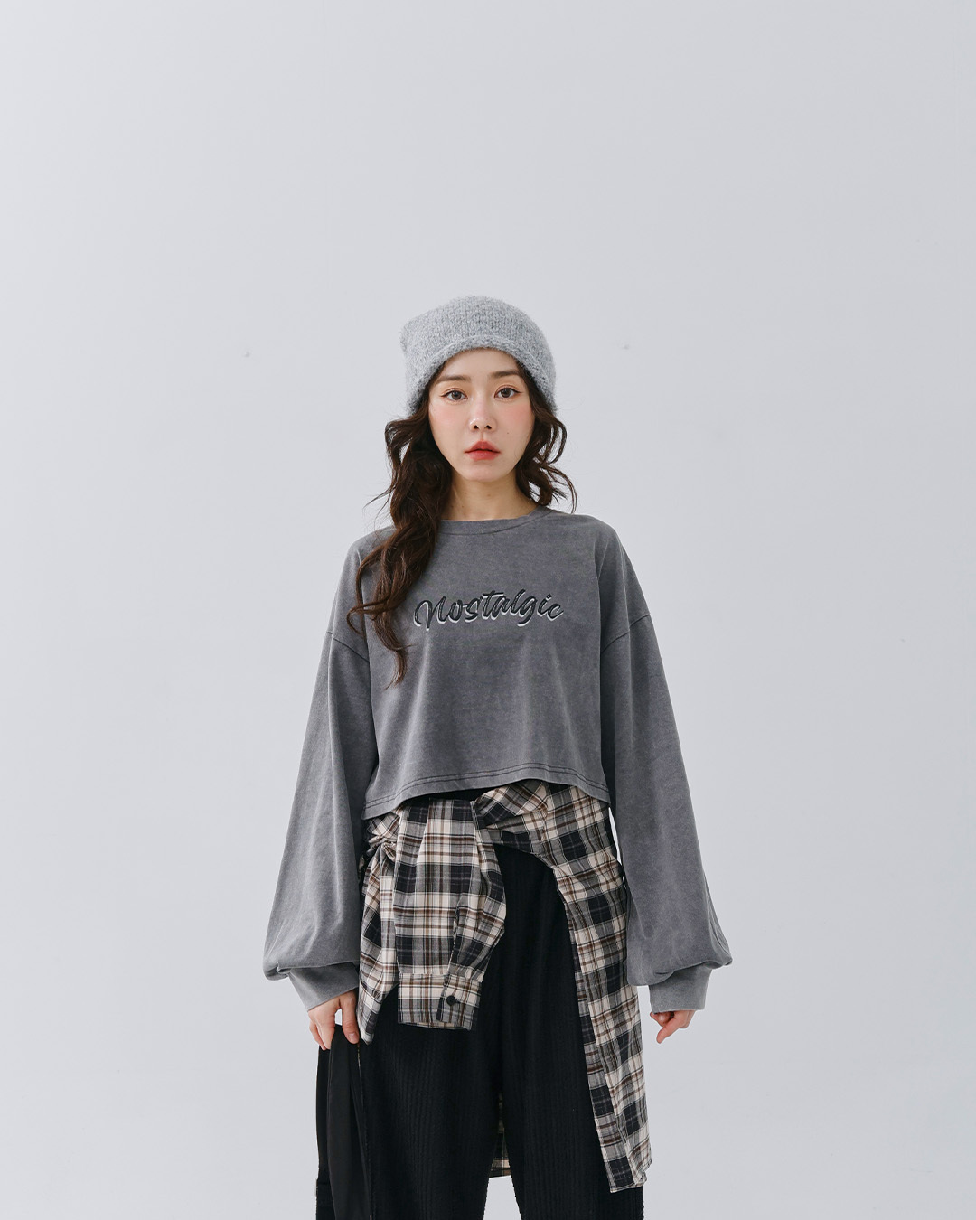Washed vintage-style short sweatshirt with English lettering【01099355】in stock+pre-order