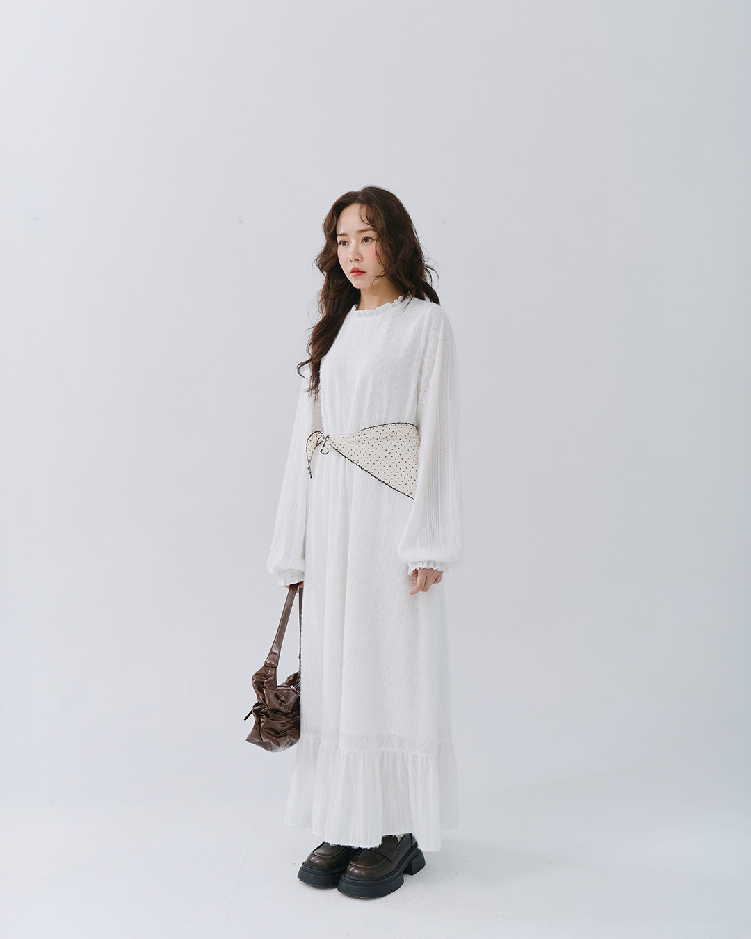 Long dress with stand-up collar, ruffles, feathers, and jacquard design【01087233】in stock+pre-order