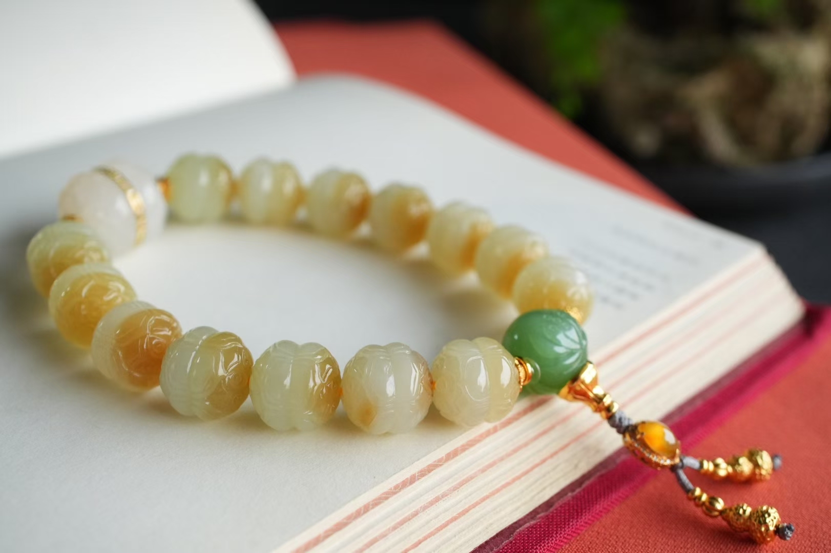 118431 和田玉且末糖白料好運連連手串 (11.5mm直徑)