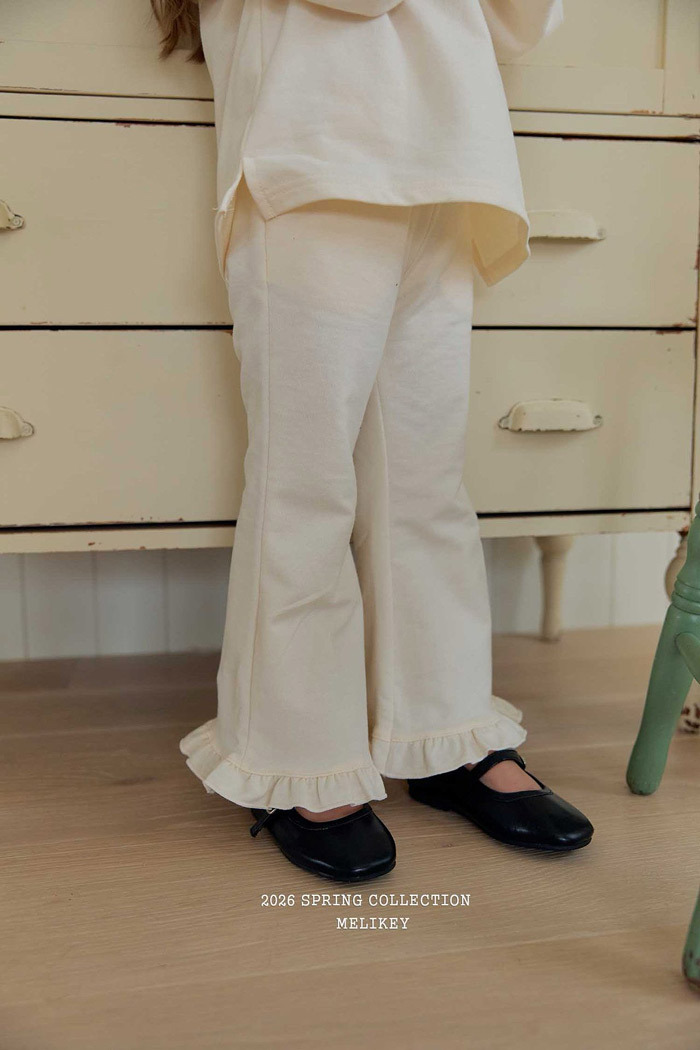 正韓春Melikey 兩色花瓣喇叭褲