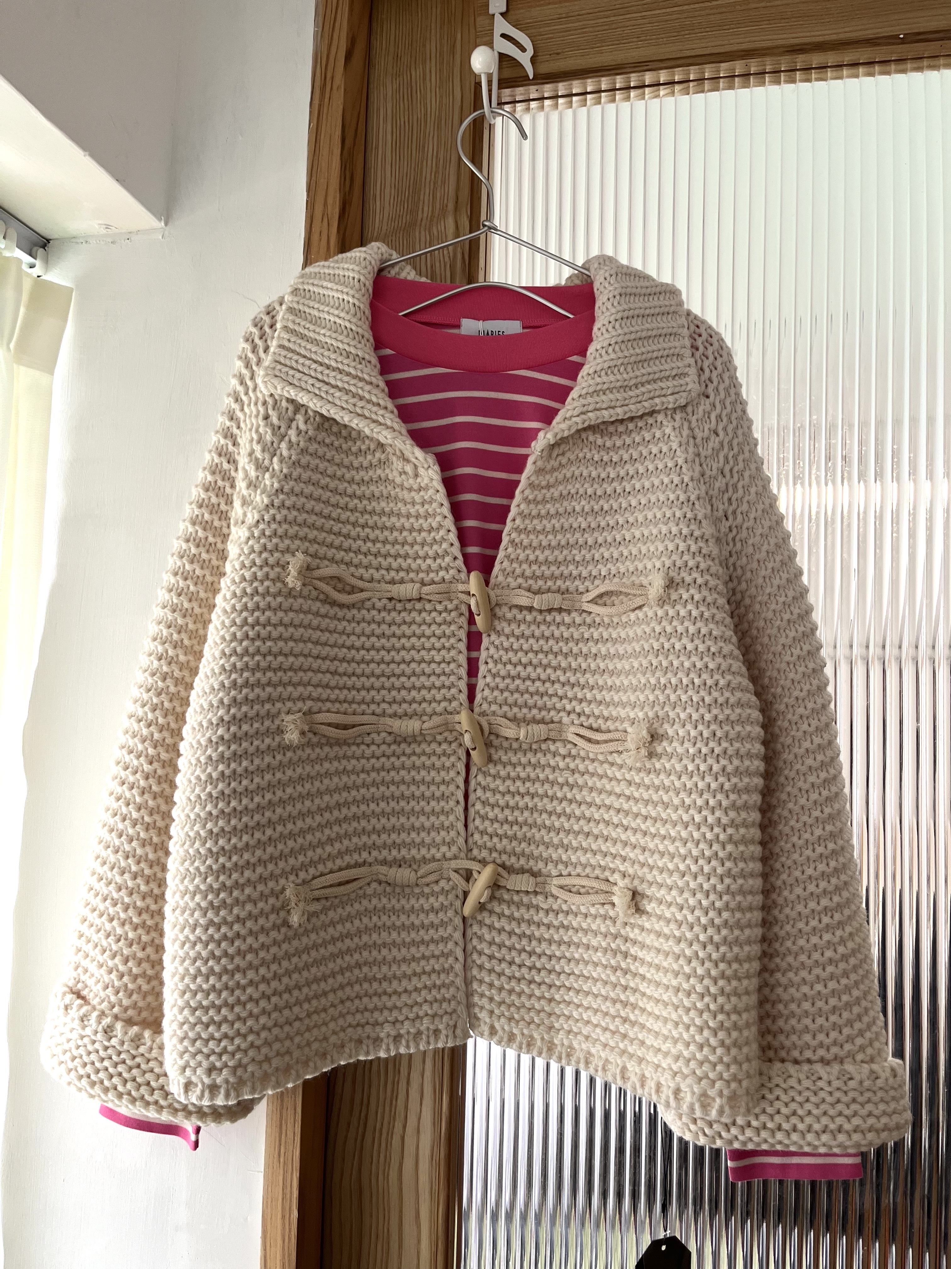 Mia米色粗毛冷外套