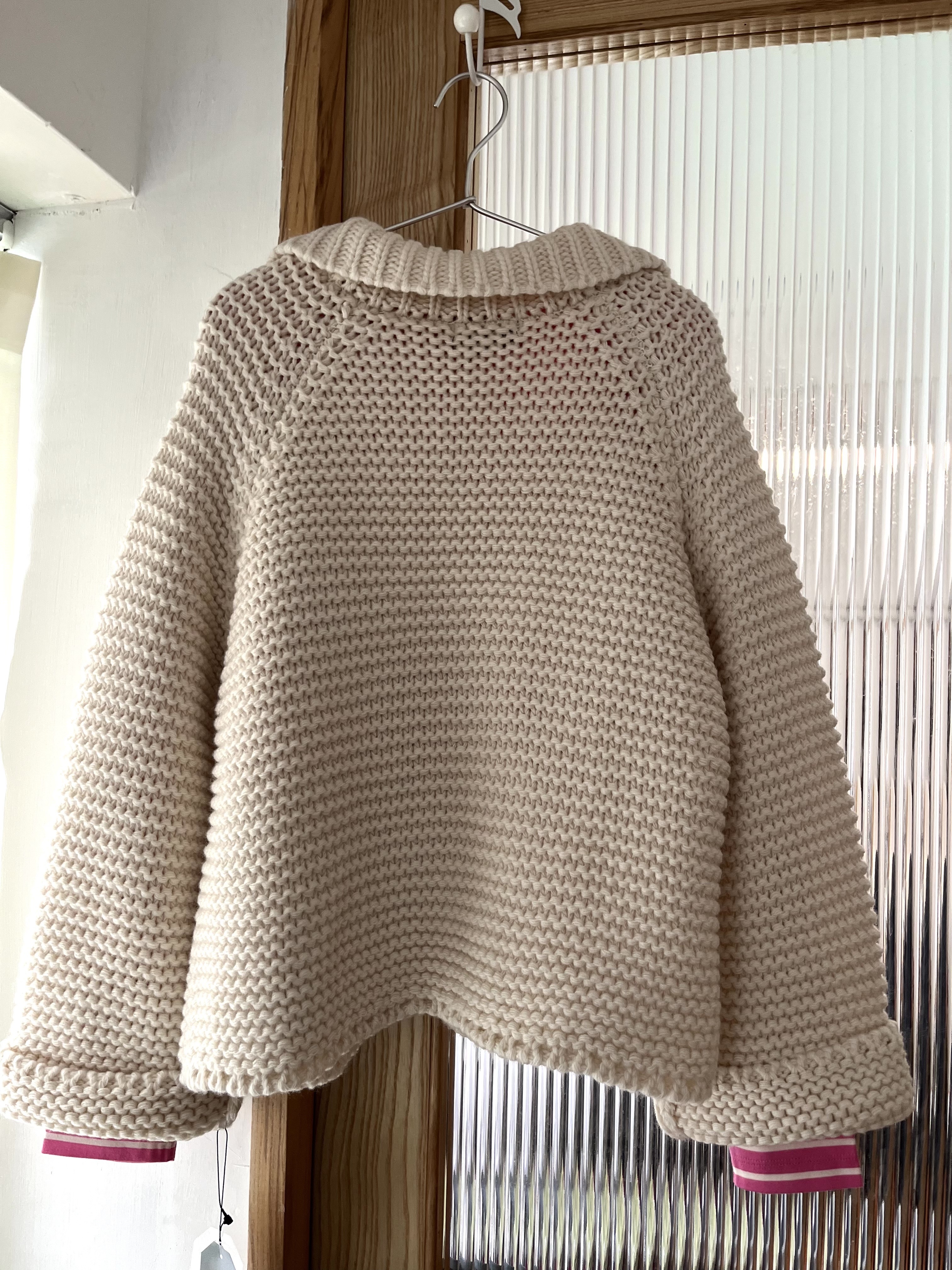 Mia米色粗毛冷外套