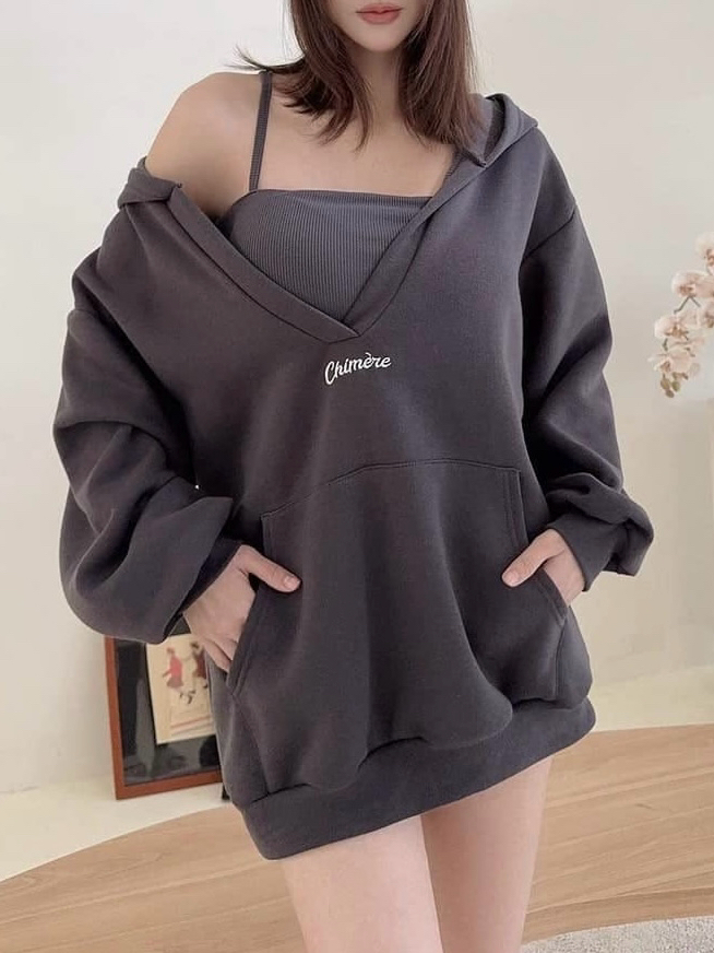 🤍寬鬆V領大帽踢+細肩帶背心兩件式（2色均碼）