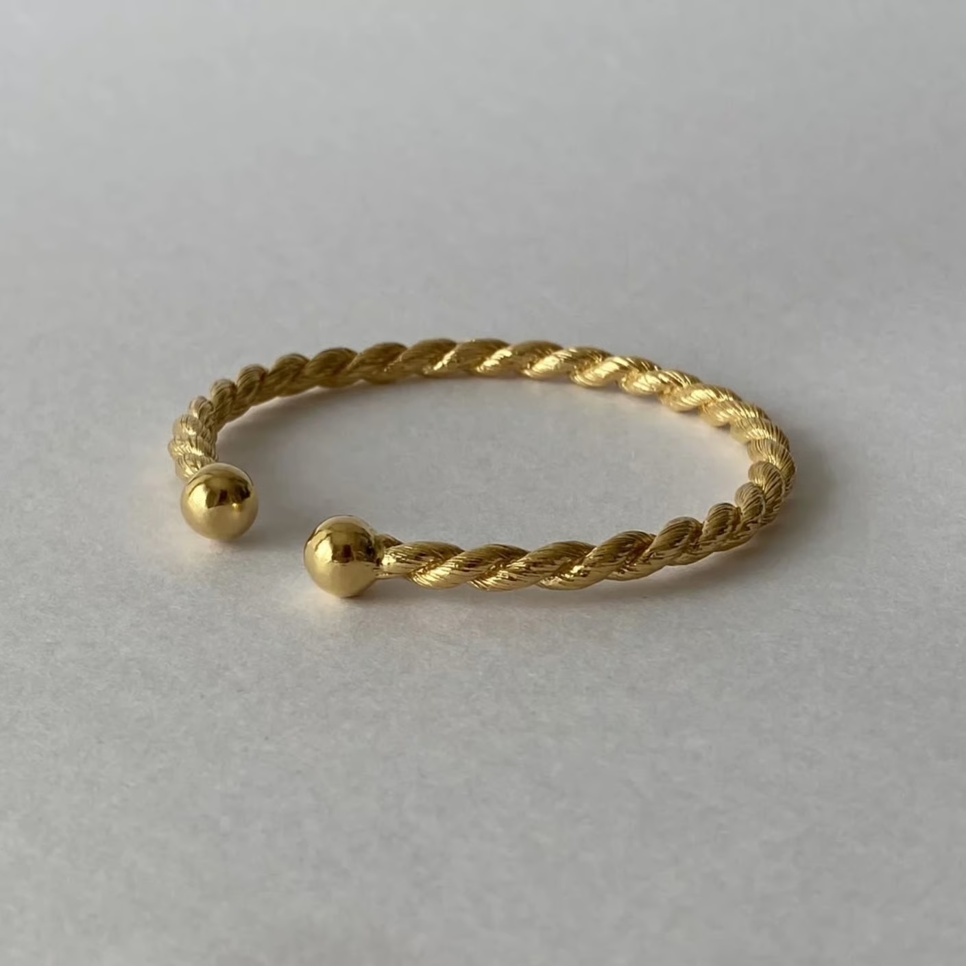 Chunky Braid Bangle (gold)｜FLAVOUR