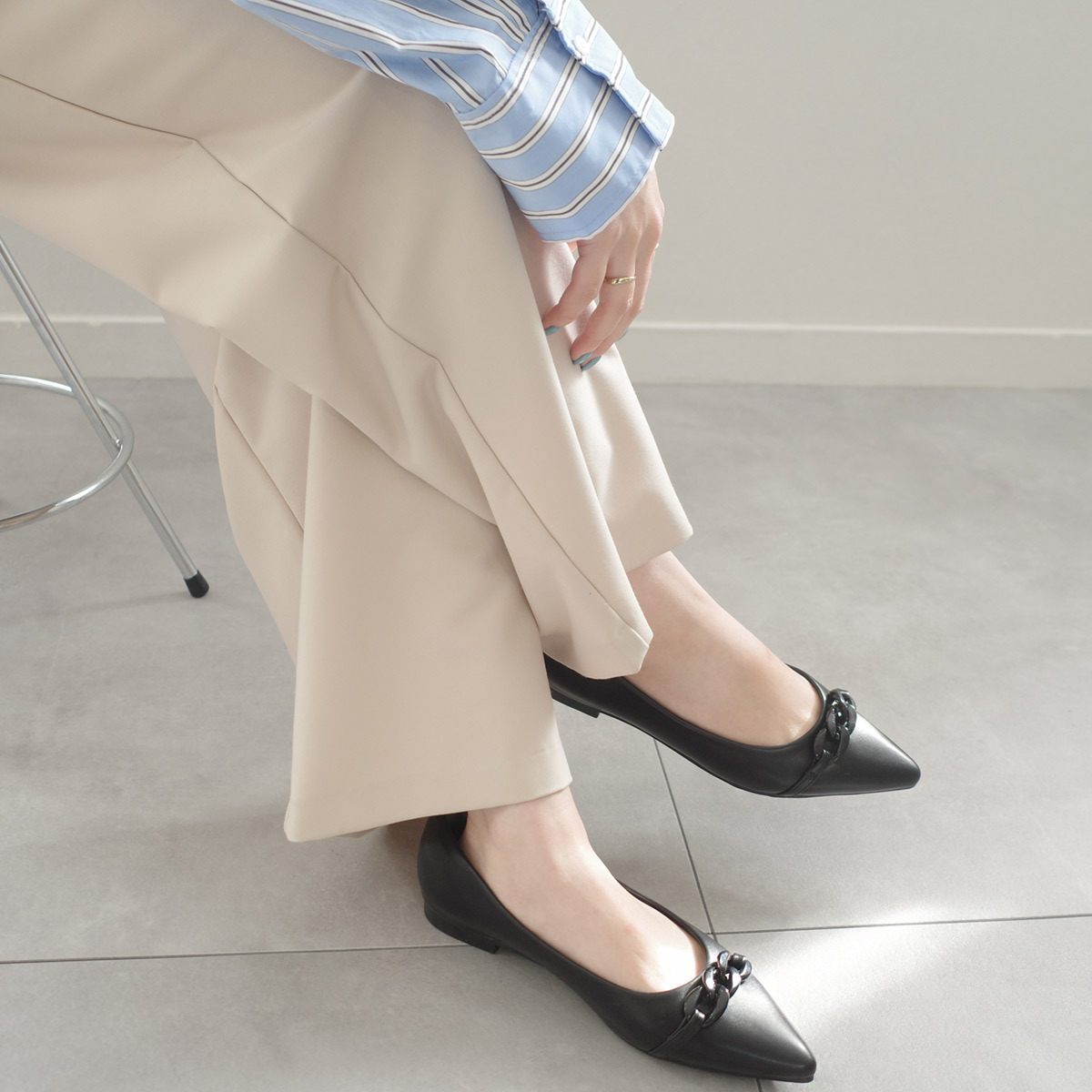 精緻鍊條尖頭平底鞋 健步如飛【CX3047】