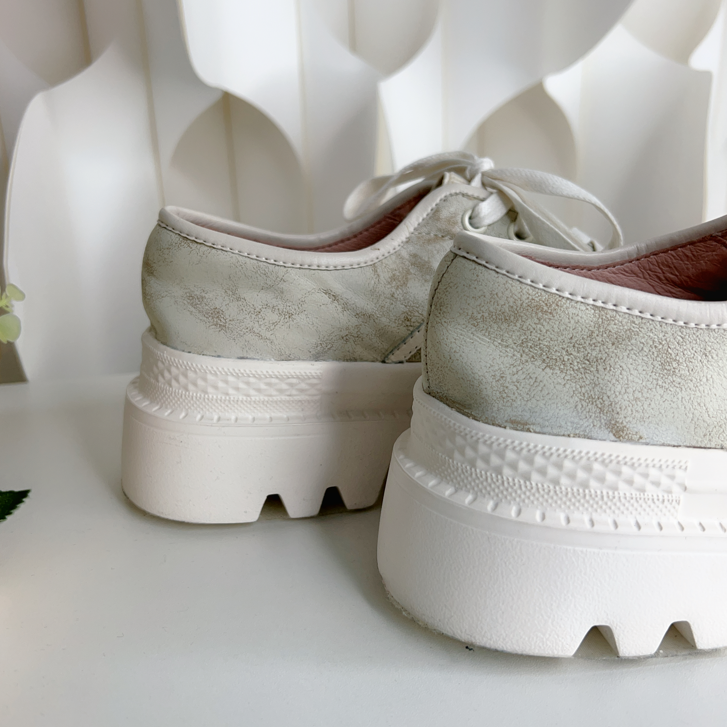 休閒綁帶鞋 (前高半吋 後高1.5吋) (正常碼 38碼) 68802 #2701