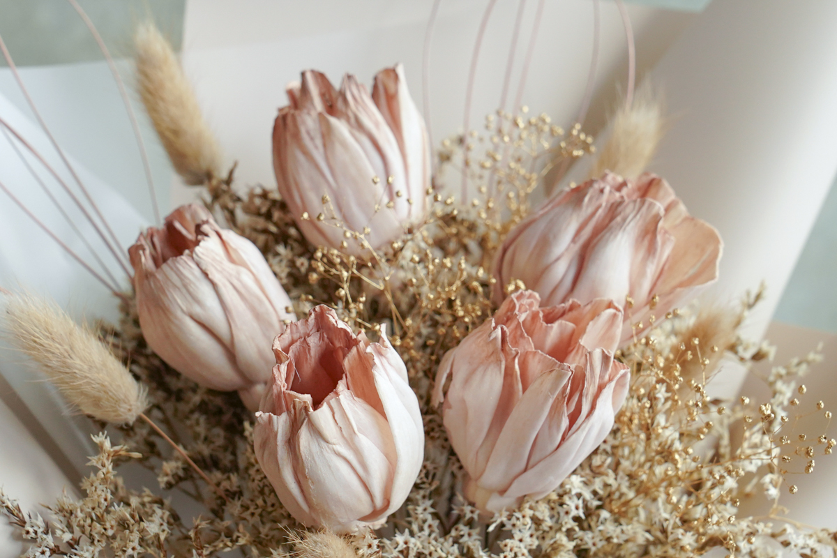 鬱金香花束奶茶色,奶茶色鬱金香花束推薦特寫2