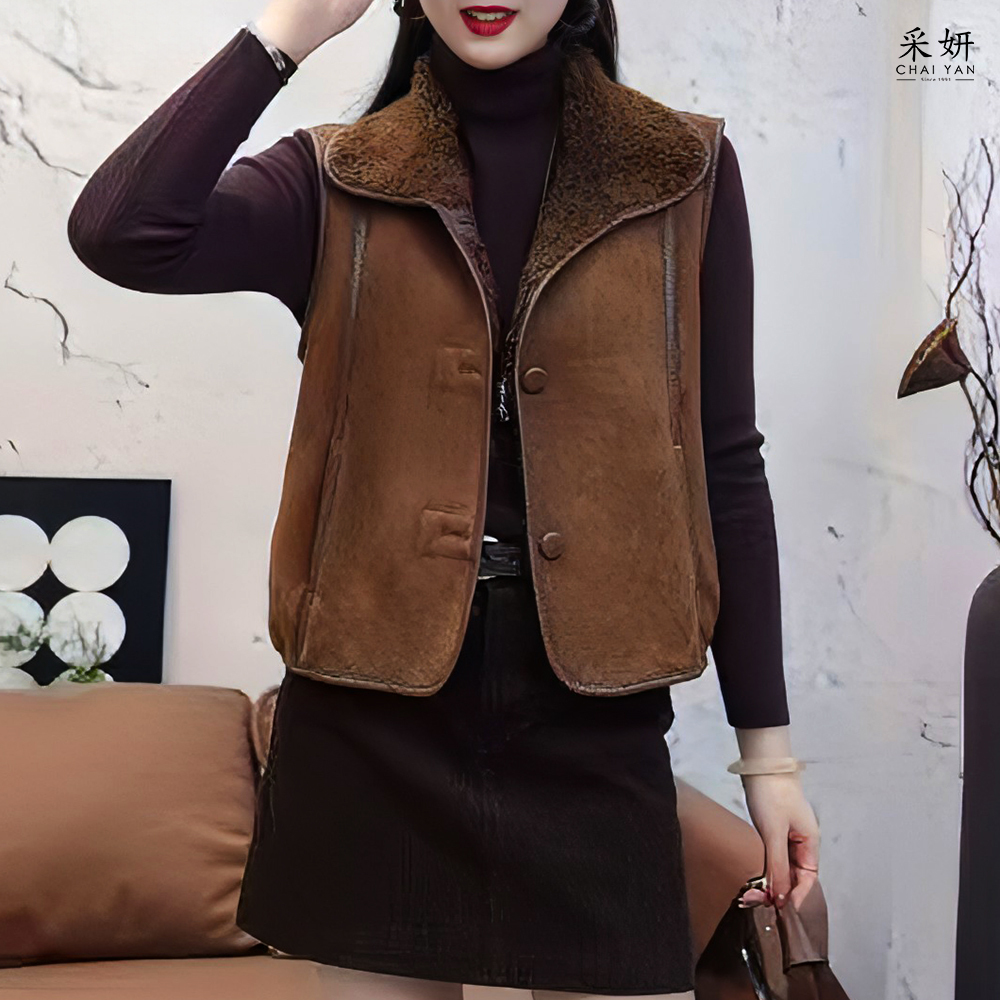 皮釦羊羔絨麂皮背心