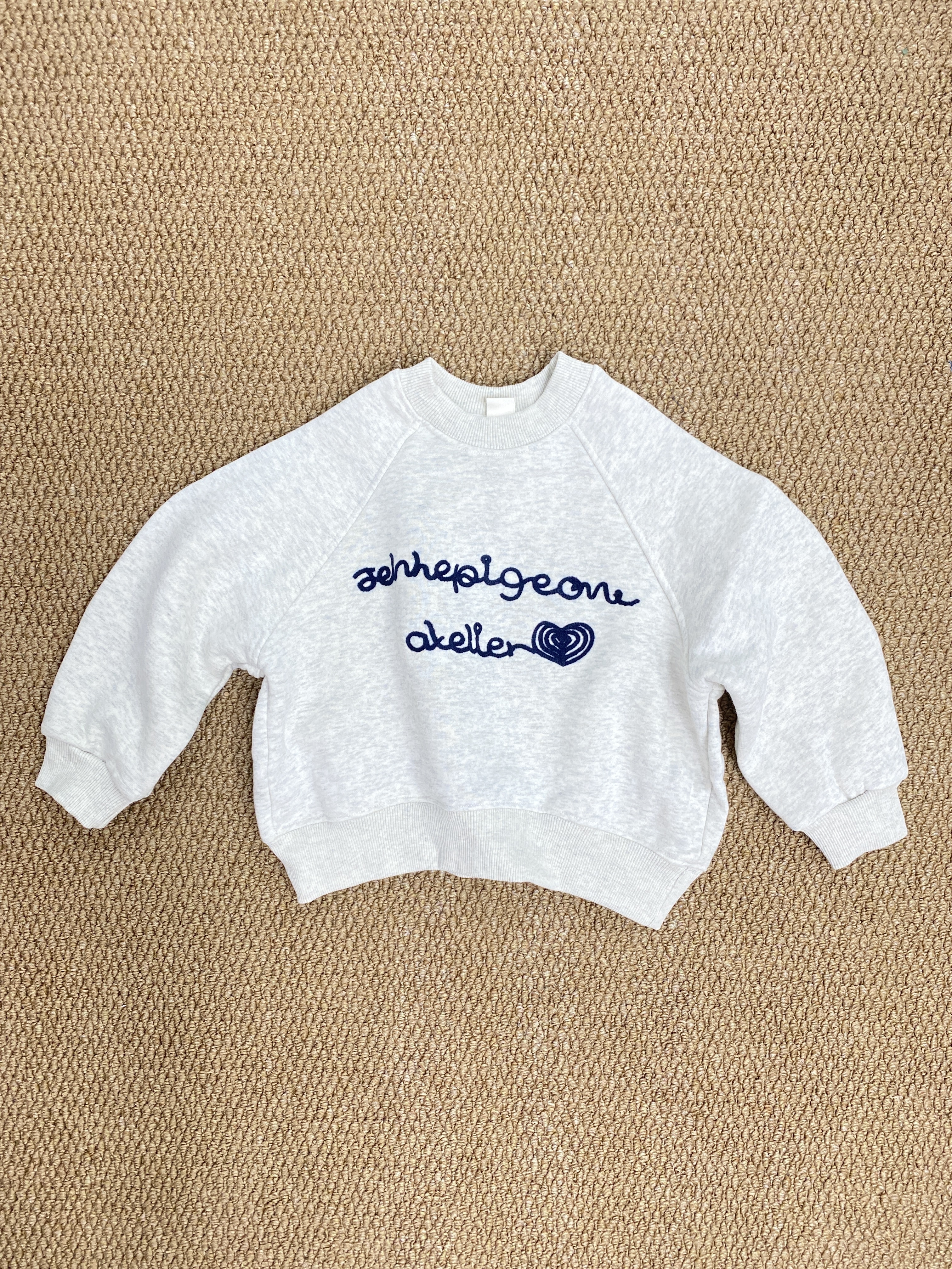 A04148可愛刺繡字母磨毛衛衣