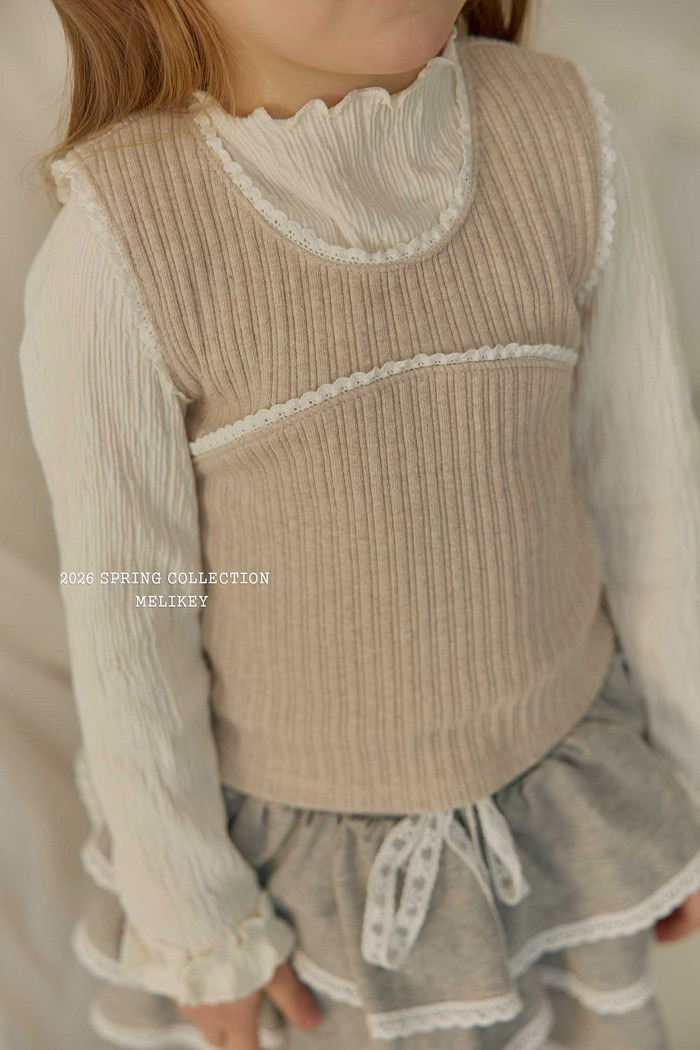 正韓春Melikey 三色蕾絲滾邊背心