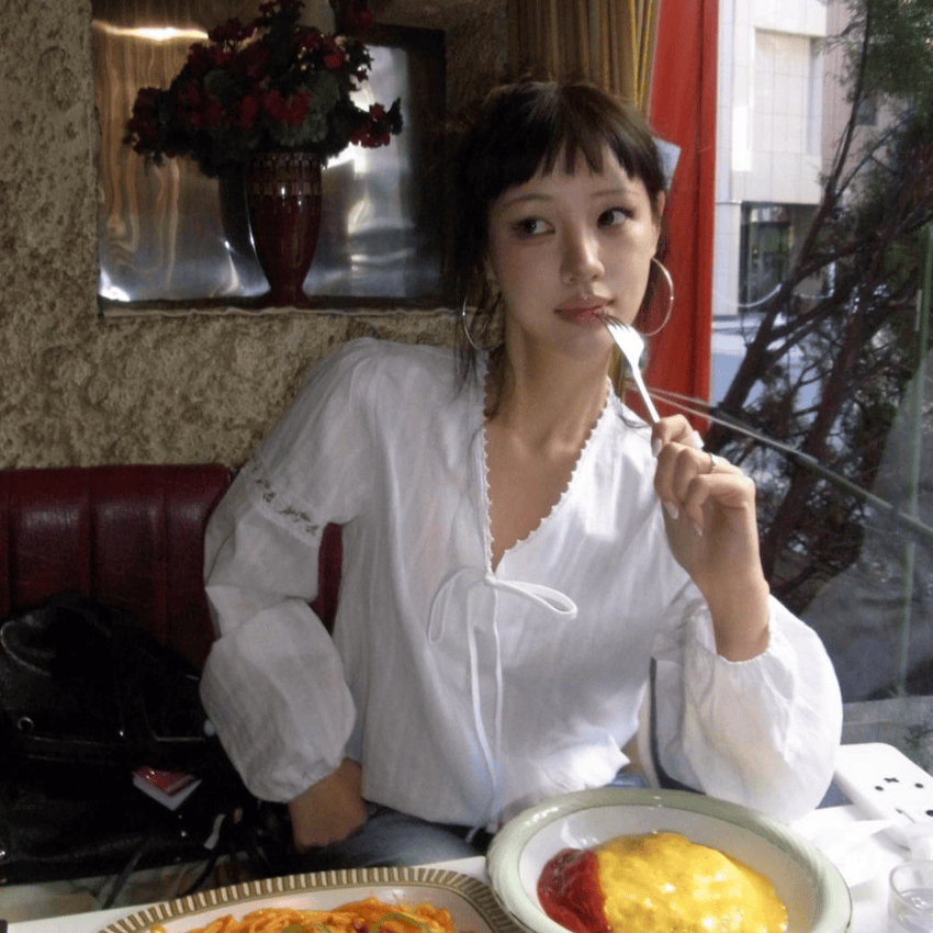 Letterfrommoon｜Garden Lace Banding Blouse [2 colors]