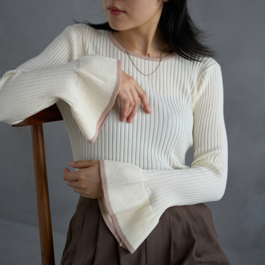 Petit Fleur荷葉邊袖米白色羅紋針織衫