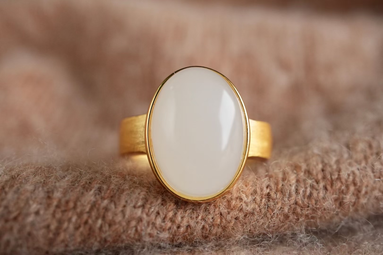 118462 和田玉精工白玉蛋面開口戒指