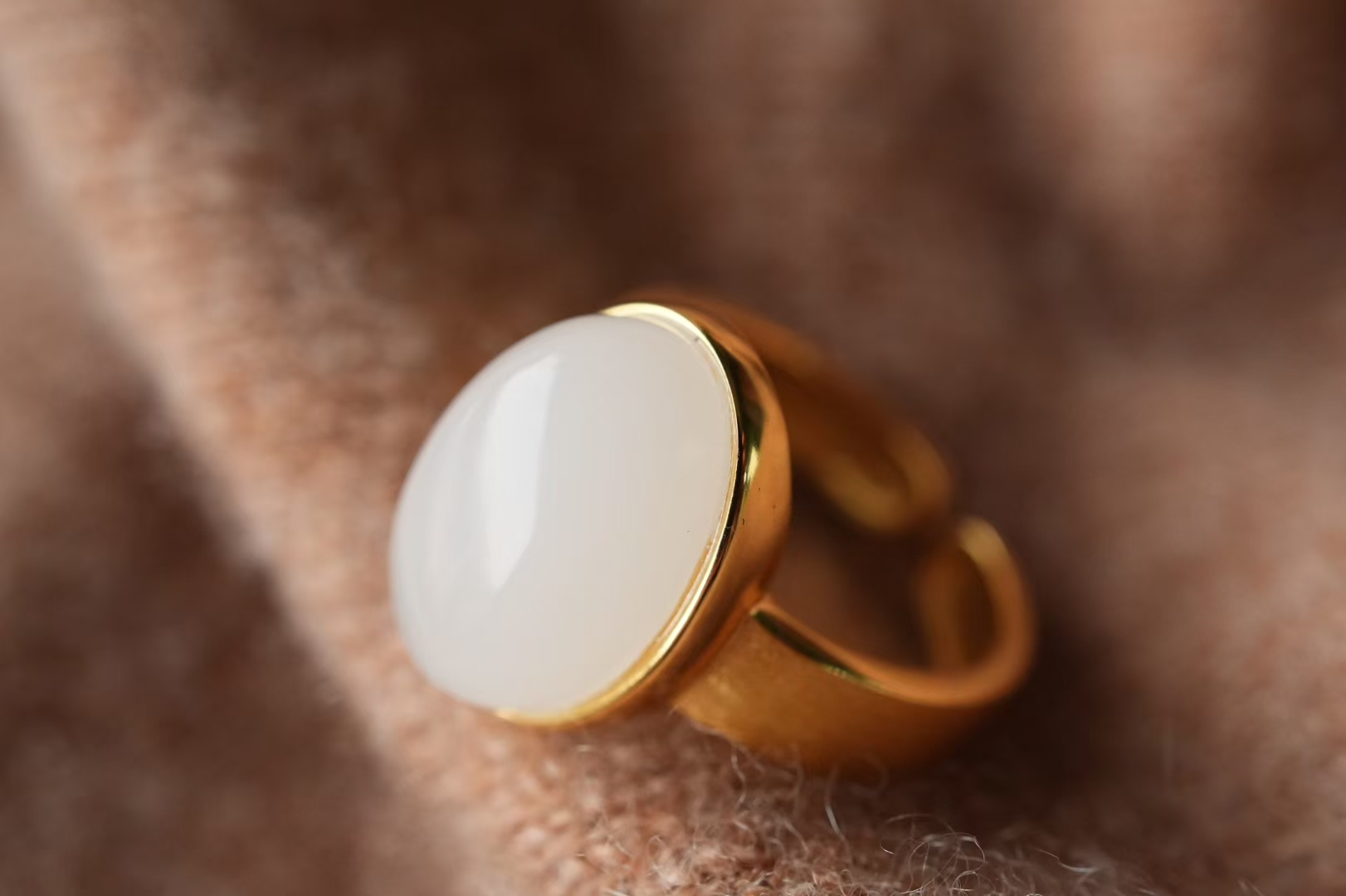 118462 和田玉精工白玉蛋面開口戒指