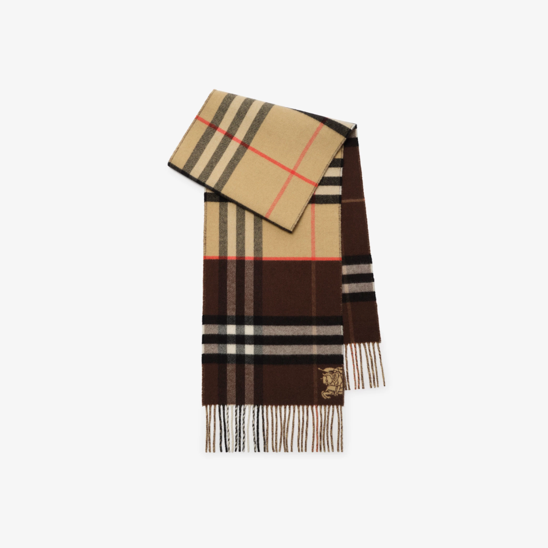 1FF0101-257 [BURBERRY] Contrast Check Cashmere Scarf Sand Beige/Treacle Brown (SS26) #81177051 (F-EU-E)