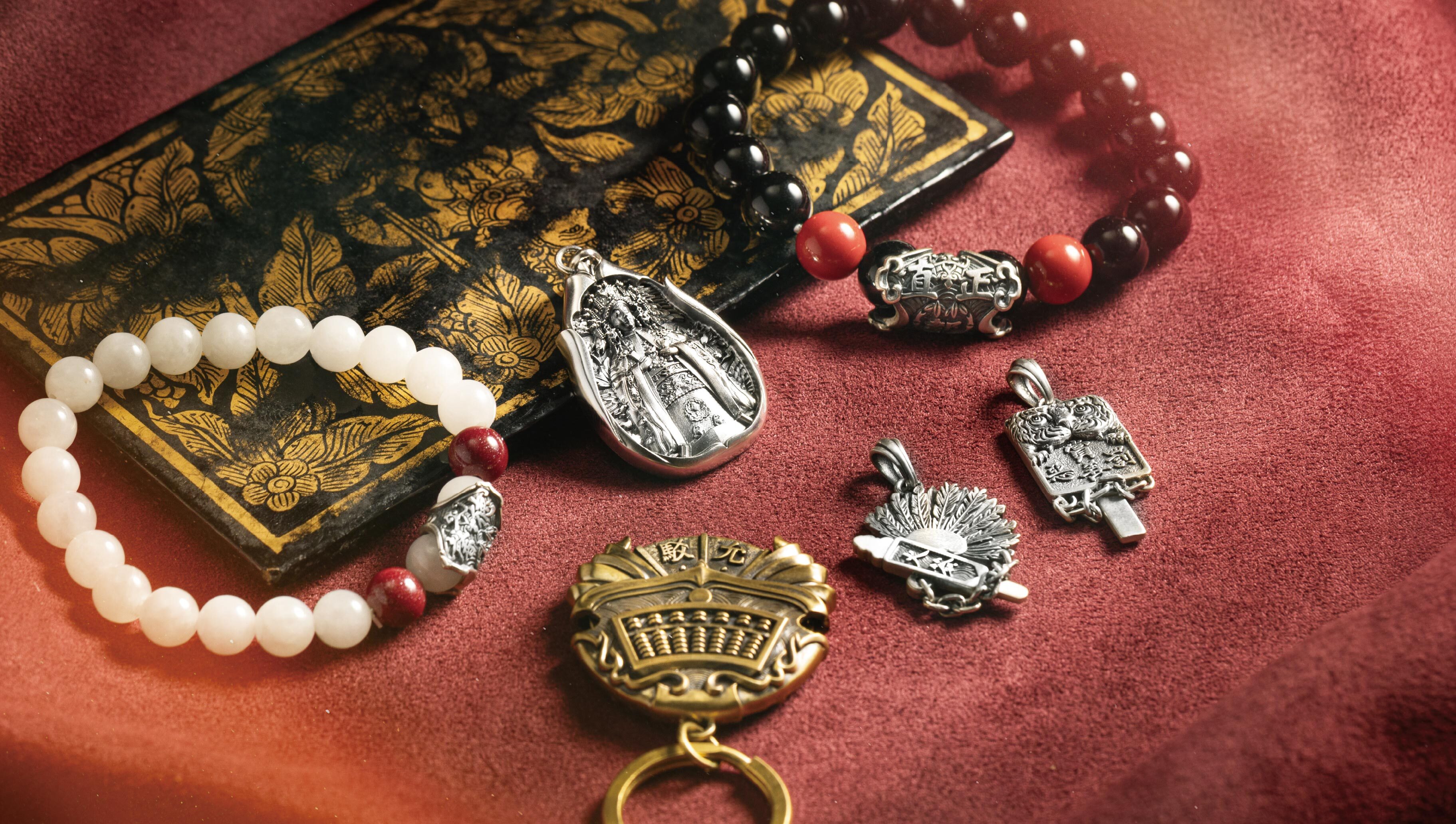 新竹都城隍廟銀飾