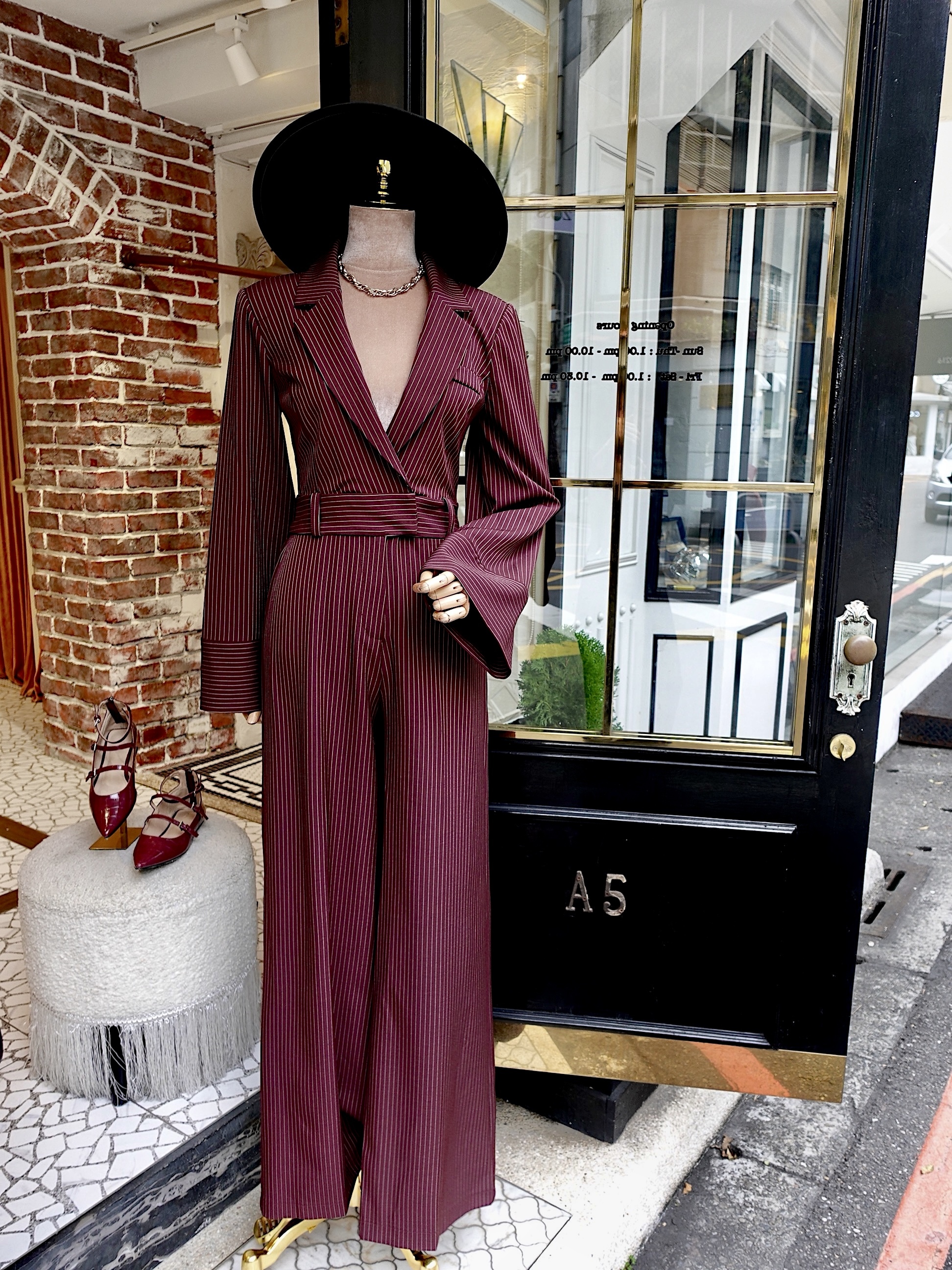 Let's Talk酒紅色直條紋西裝領連身長褲