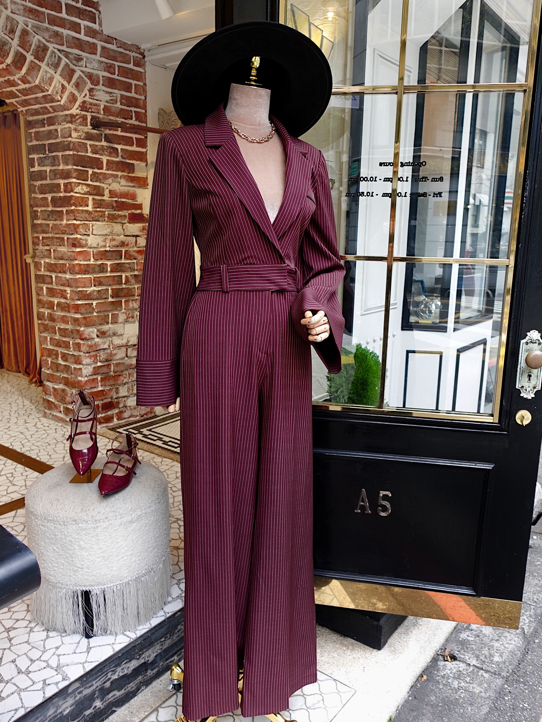 Let's Talk酒紅色直條紋西裝領連身長褲