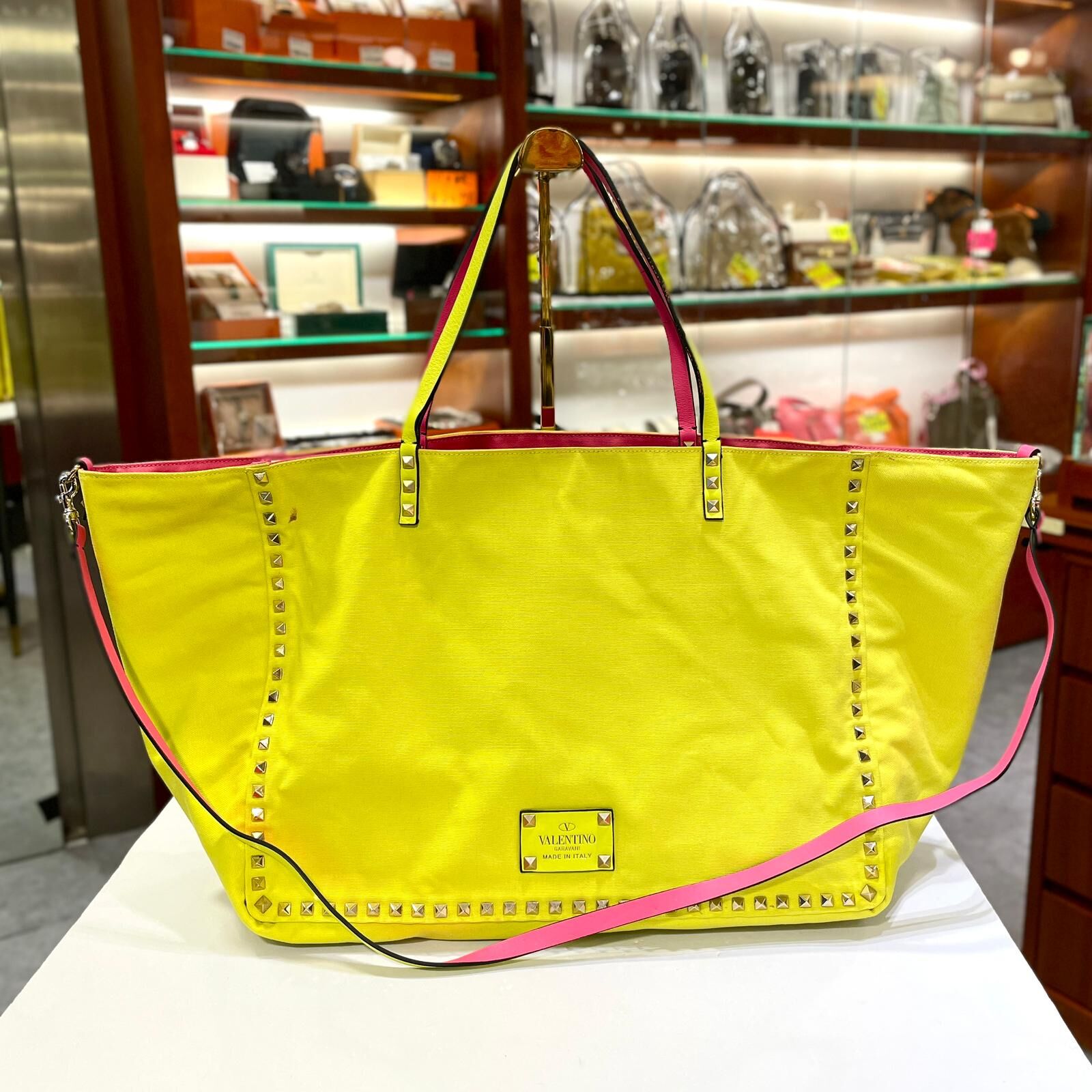 特價~85%NEW二手VALENTINO TOTEBAG 熒光粉紅/鮮黃色雙面帆布袋 #華倫天奴單肩袋 #香榭站正品