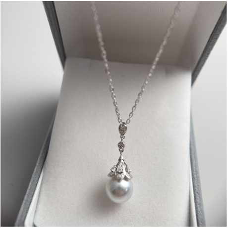 OTH-JJG0127-007 鈴蘭花澳白緞光吊墜鏈子 (A7)