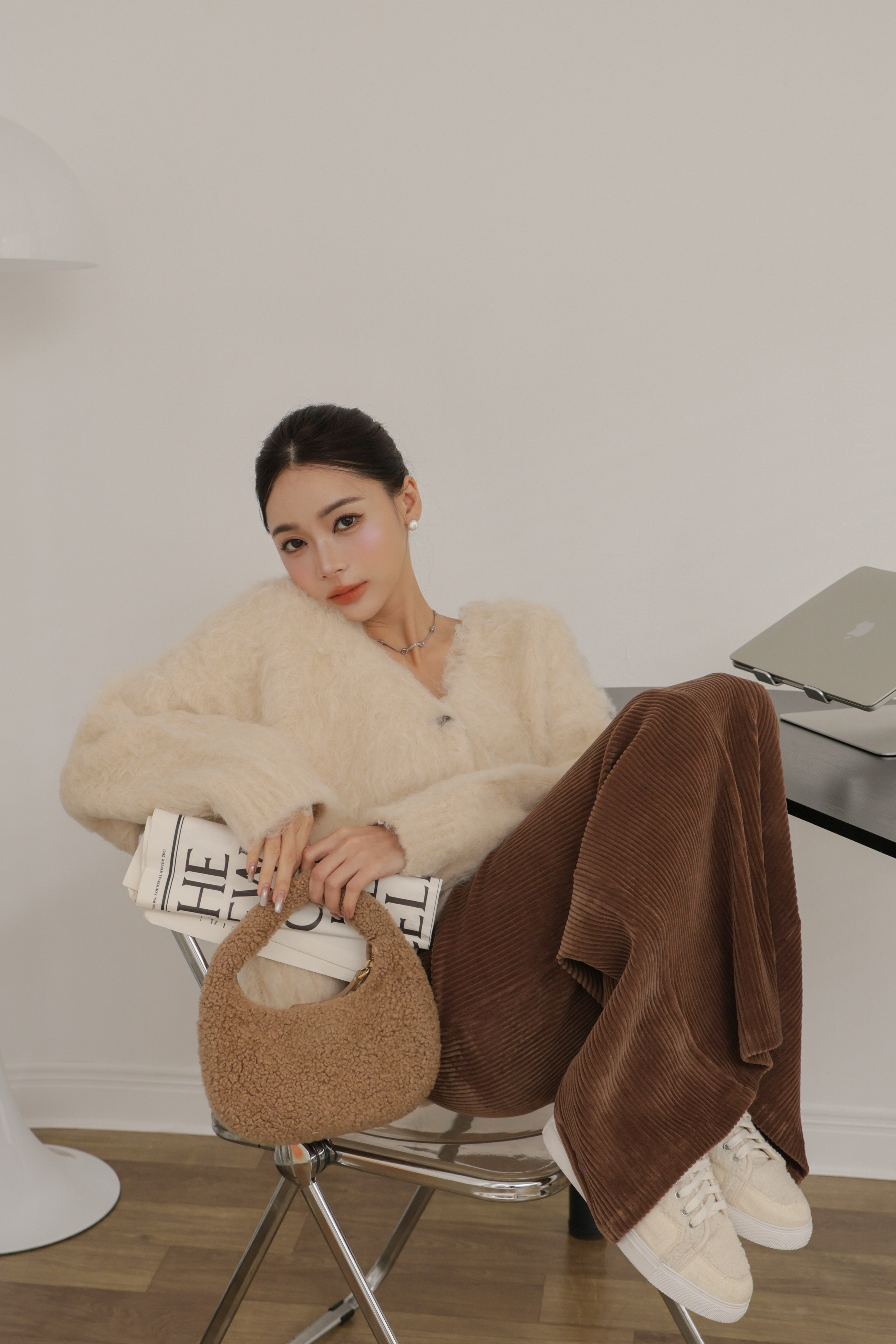 （現貨）卷卷毛排釦外罩 O08