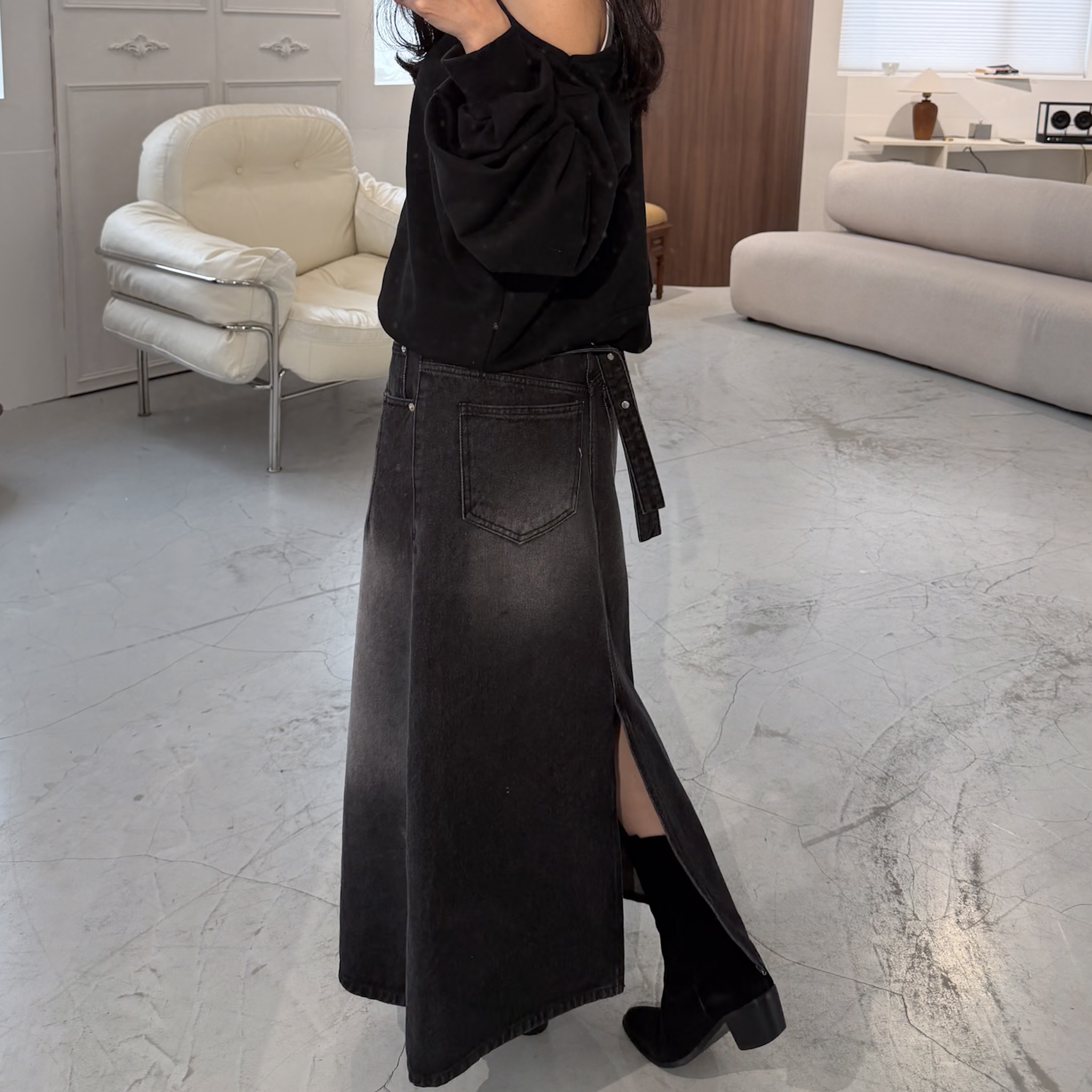 J13 漂亮!後造型釦設計牛仔A字裙(黑S/M)