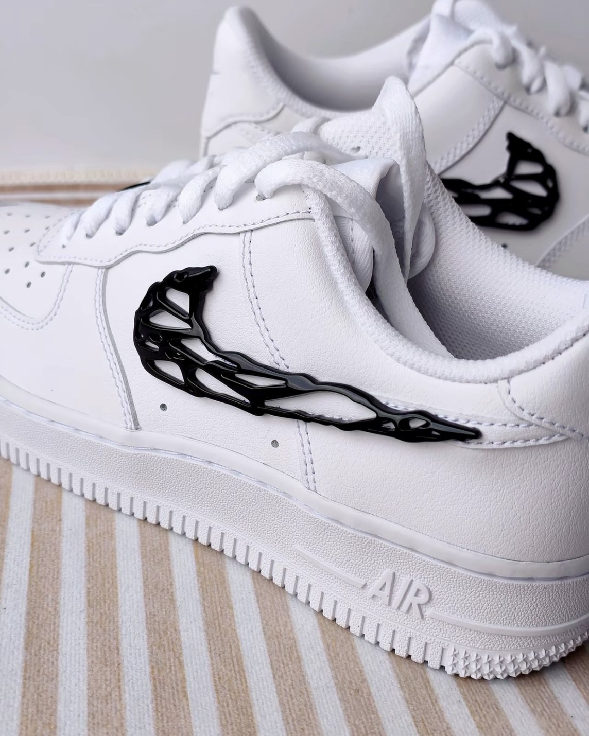 【預購】NIKE W AIR FORCE 1 07 LX 金屬液態 IF1686101