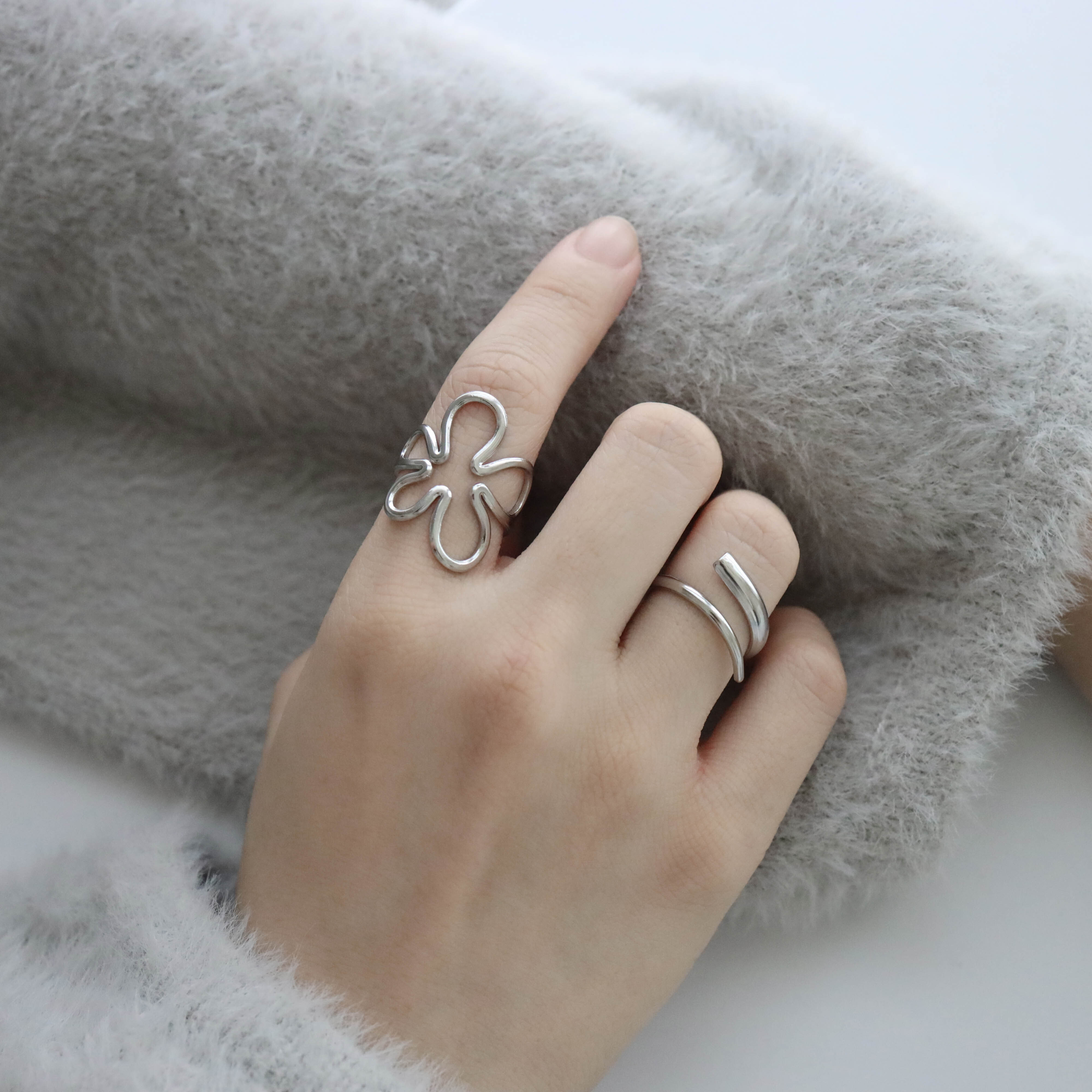 不怕水簍空大花花鋼戒