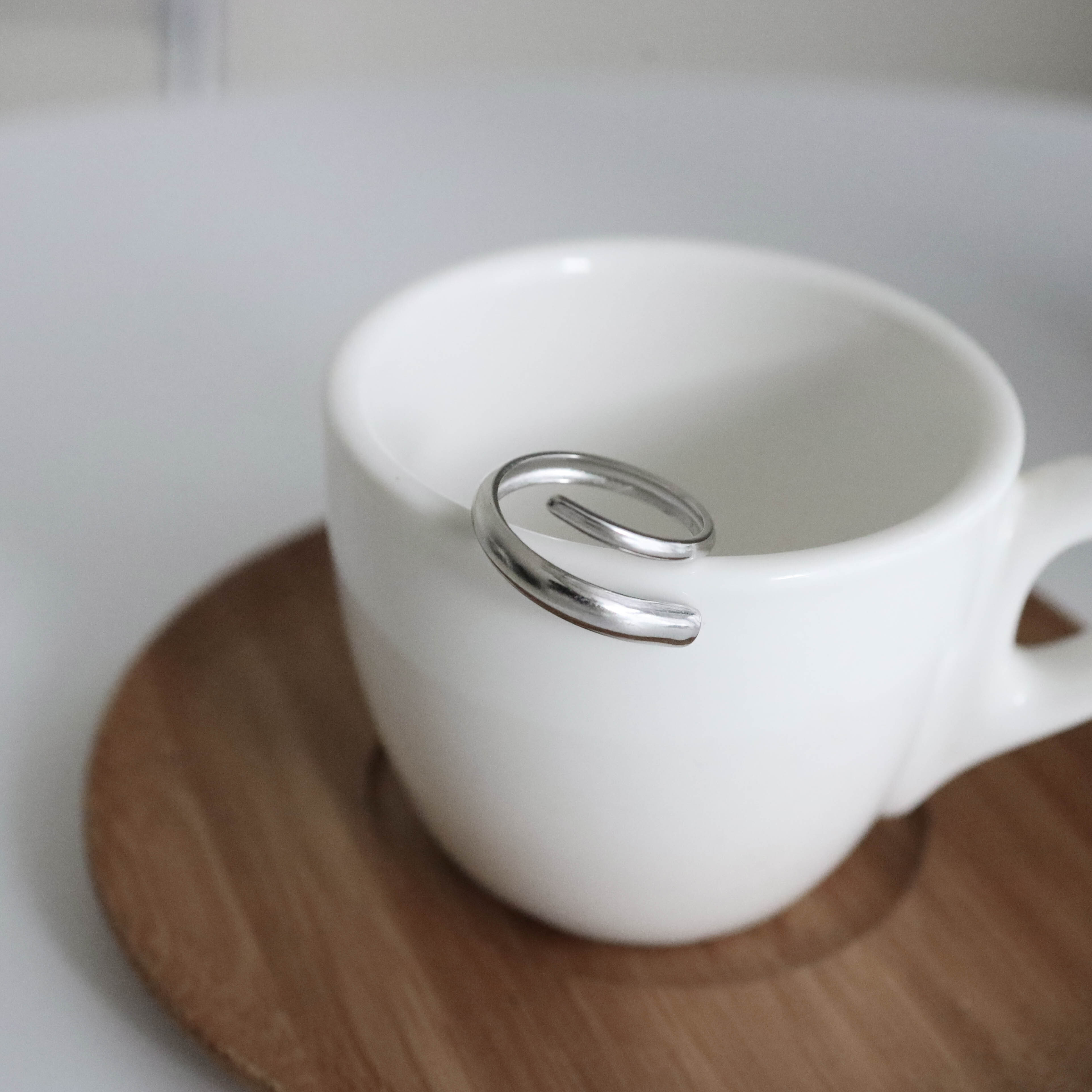 不怕水一線交錯鋼戒