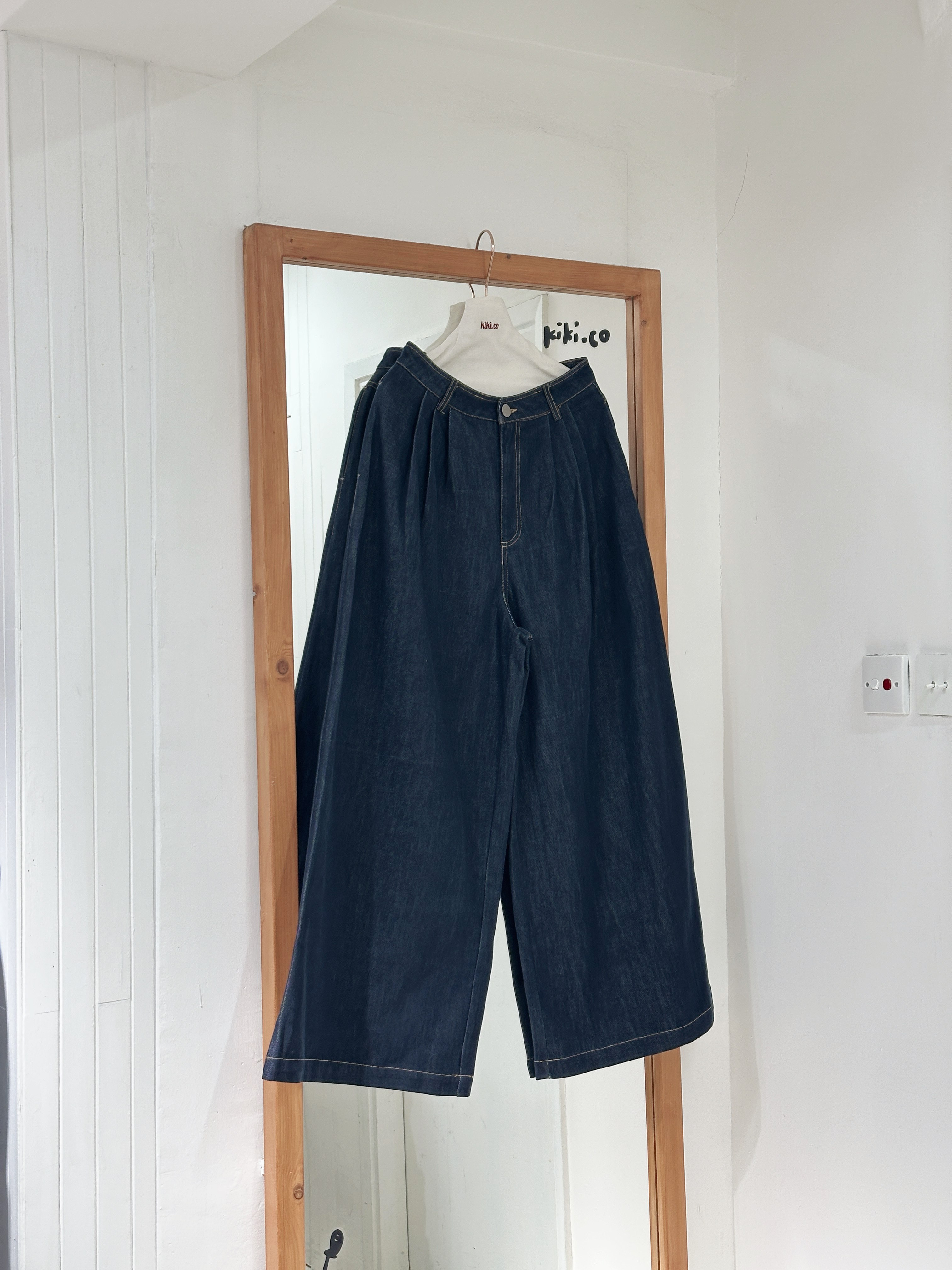 柔軟闊牛仔裙褲