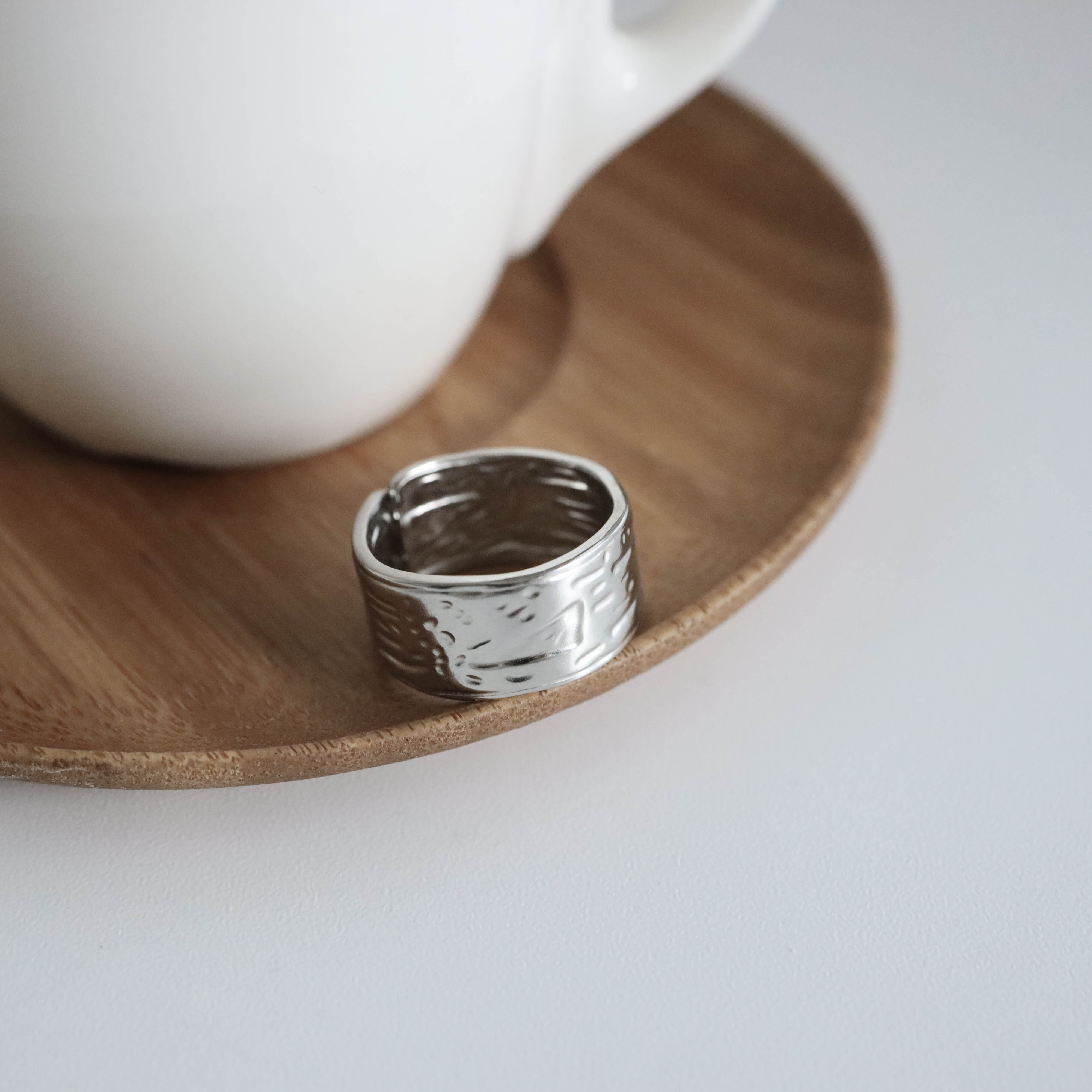 不怕水錫箔紋厚面鋼戒