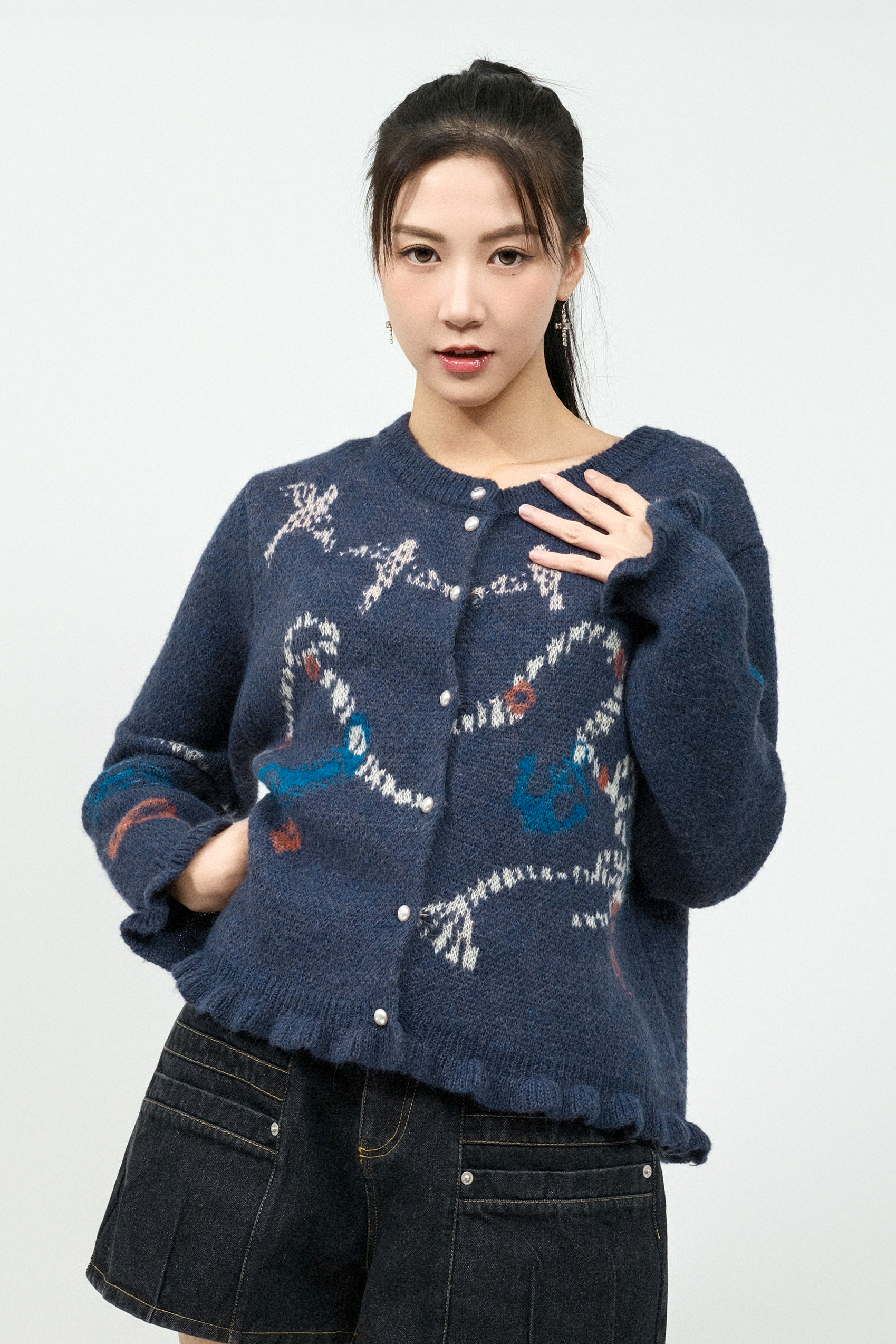 自家織花荷葉邊冷cardigan (現貨款式）