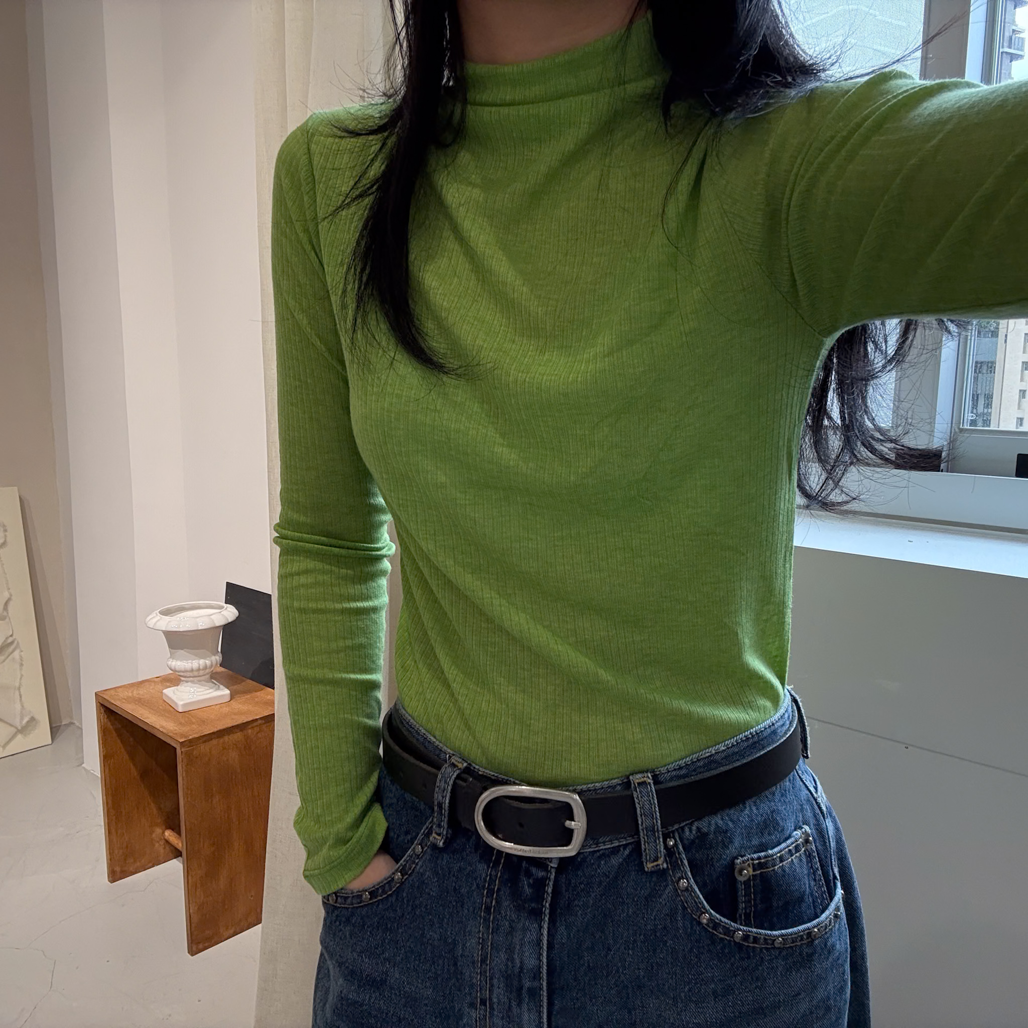 J19 細直紋青蘋果綠天絲羊毛立領打底