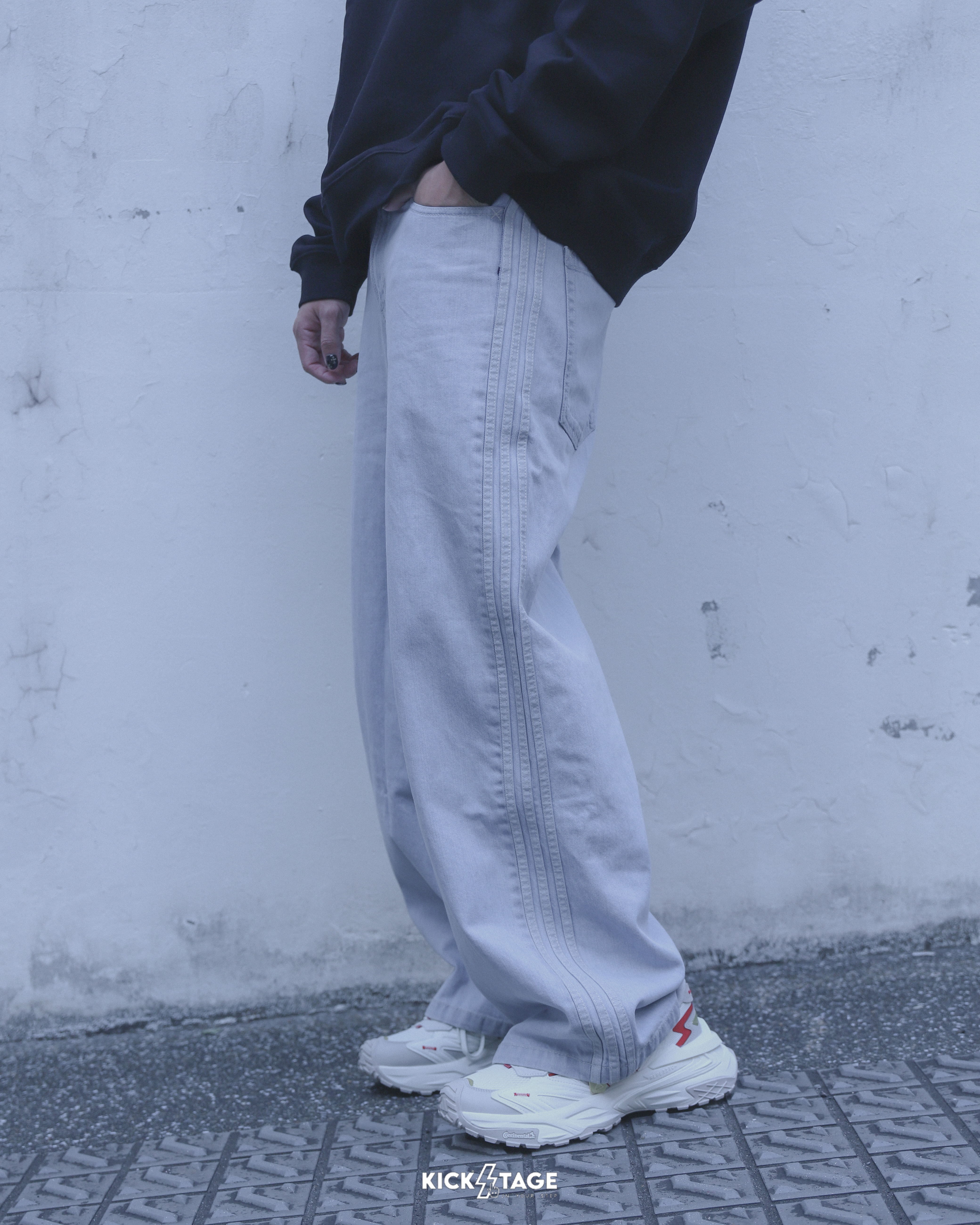 男款 ADIDAS DENIM JEANS 淺藍 深藍 丹寧 牛仔 壓花 三葉草 長褲 寬褲【KS6845/KS6916】ADLP