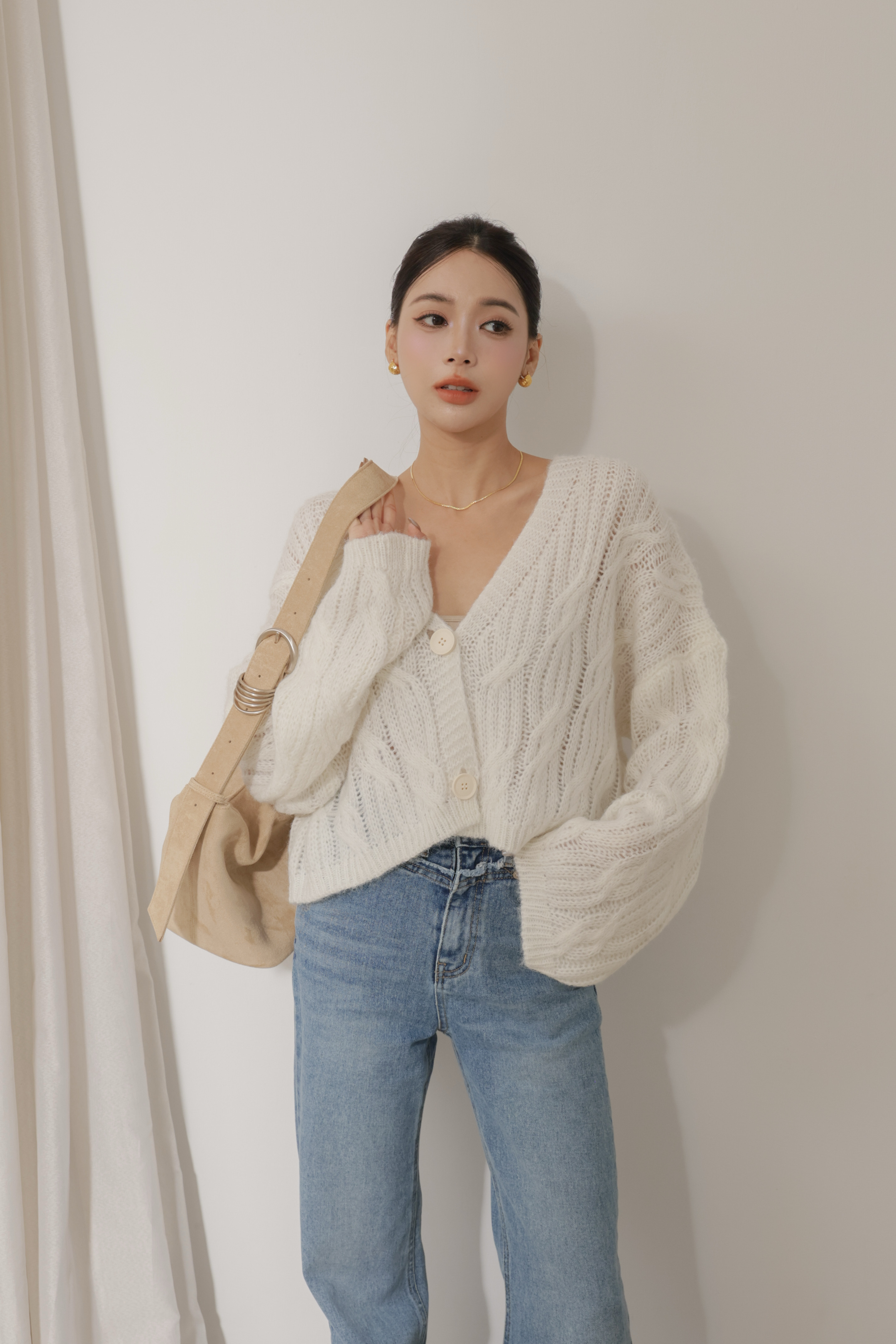 （現貨）麻花落肩短版外套 L21