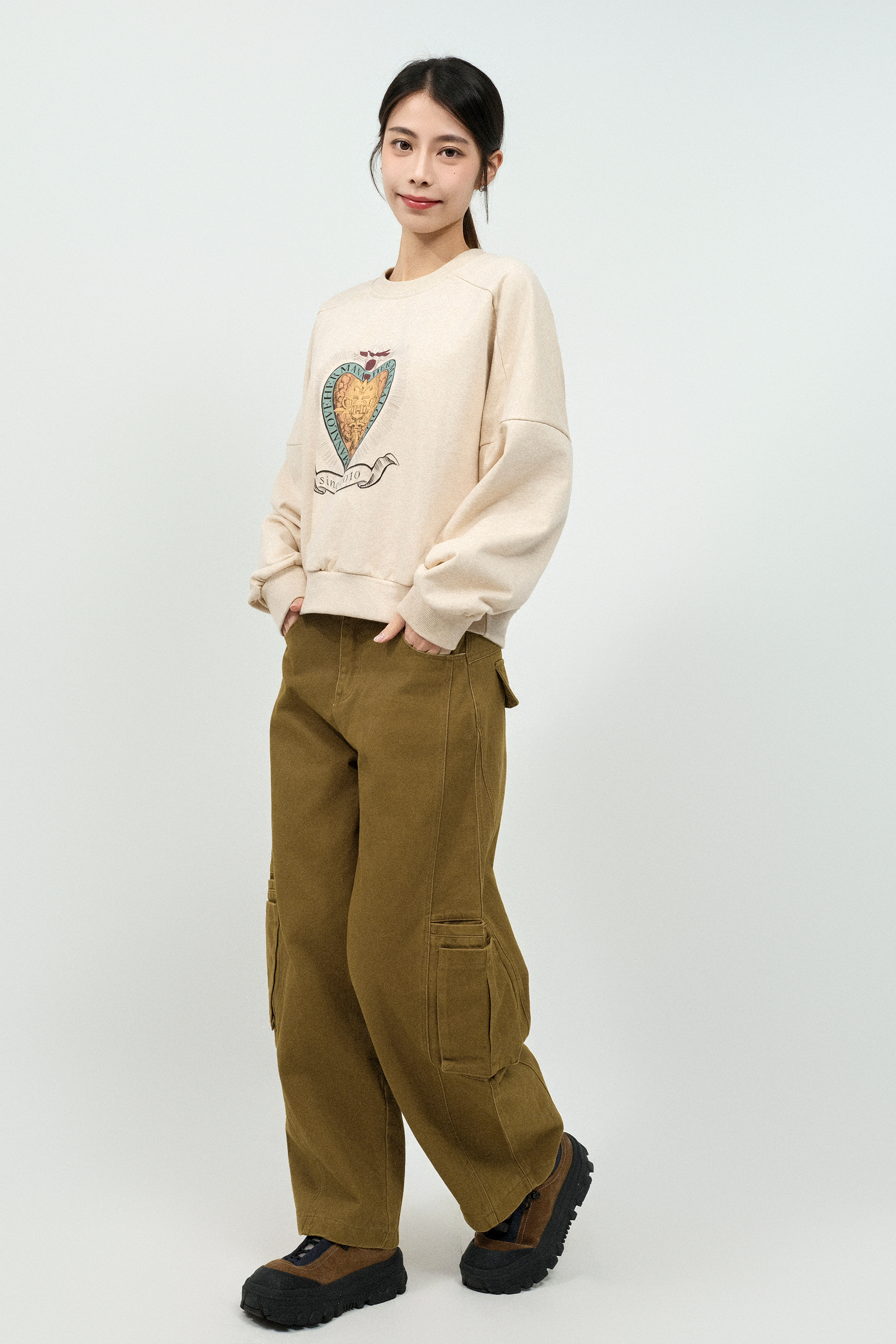 心心校章印花衛衣 (現貨款式）