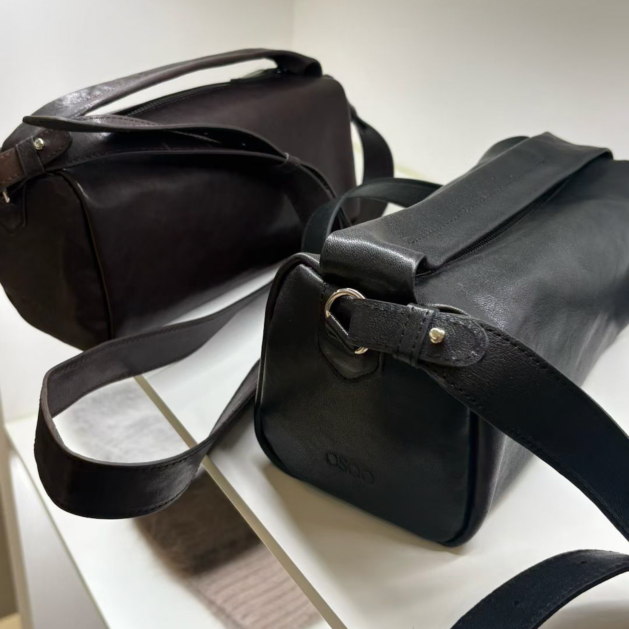 J34 牛皮肩背手提兩用包(咖/黑，無折扣)