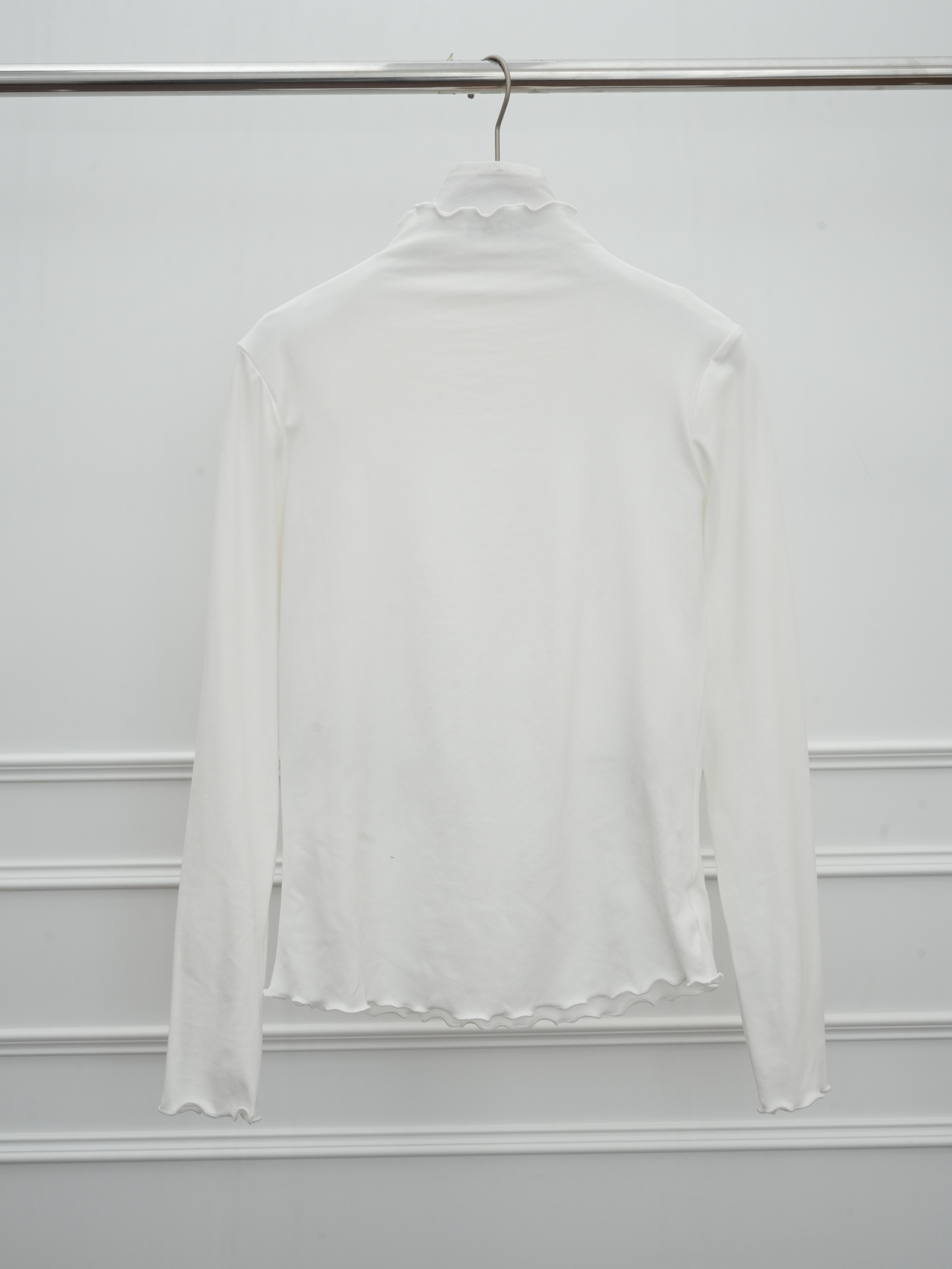 法朵Fado Shop｜【百搭基本款】素面卷邊微立領彈力內搭衫 021A068 六色