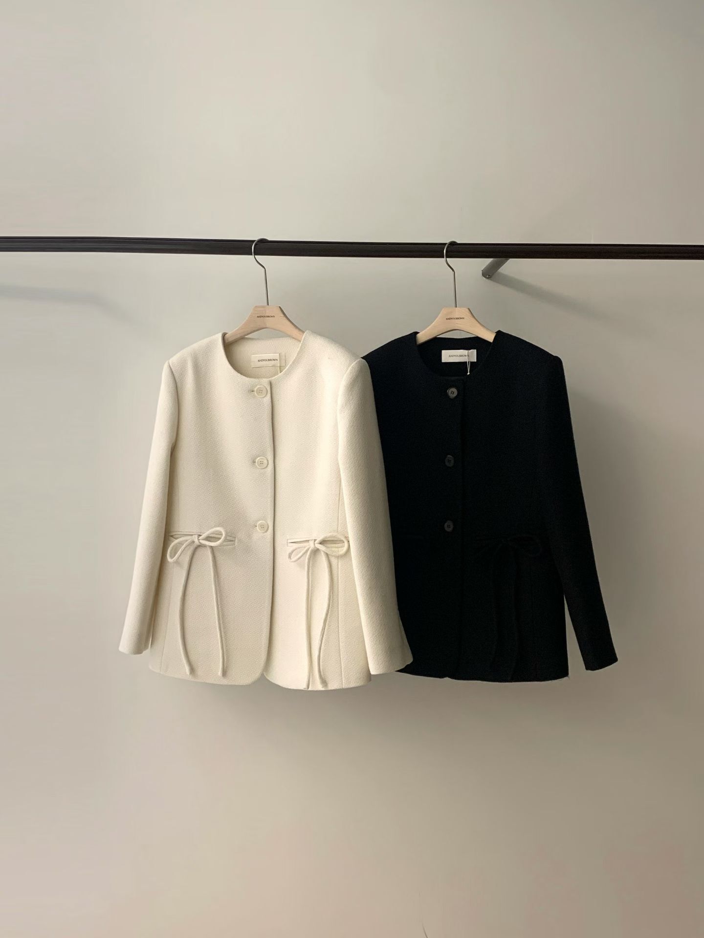 AB2606 Laura Twisted JK