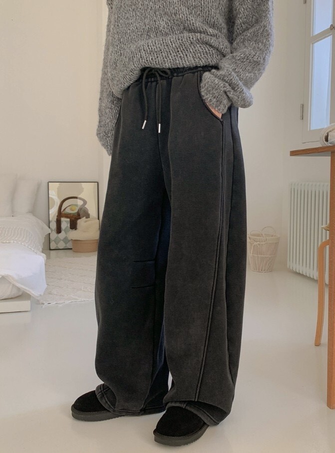 ᴴᴼᵀ ▸▸店長推薦◃◃ 秋冬新款/水洗內磨毛彎刀寬褲 MANIFEST正韓🇰🇷