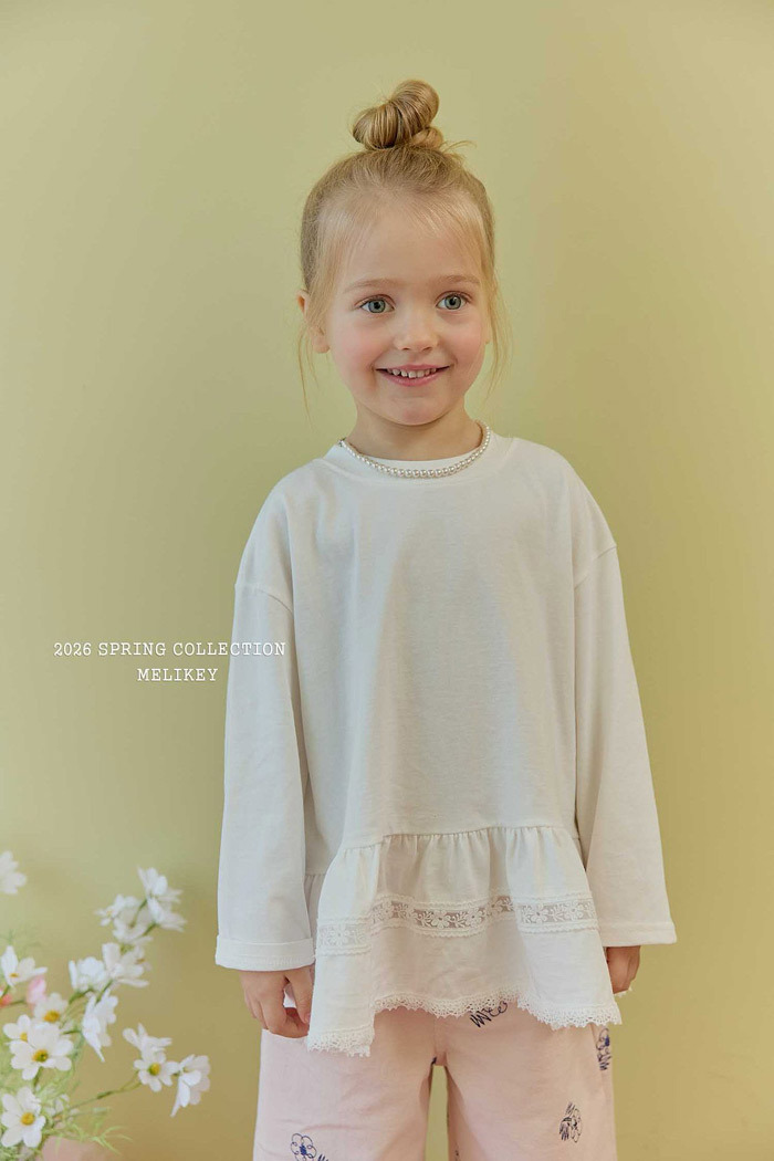 正韓春Melikey 蕾絲小花上衣