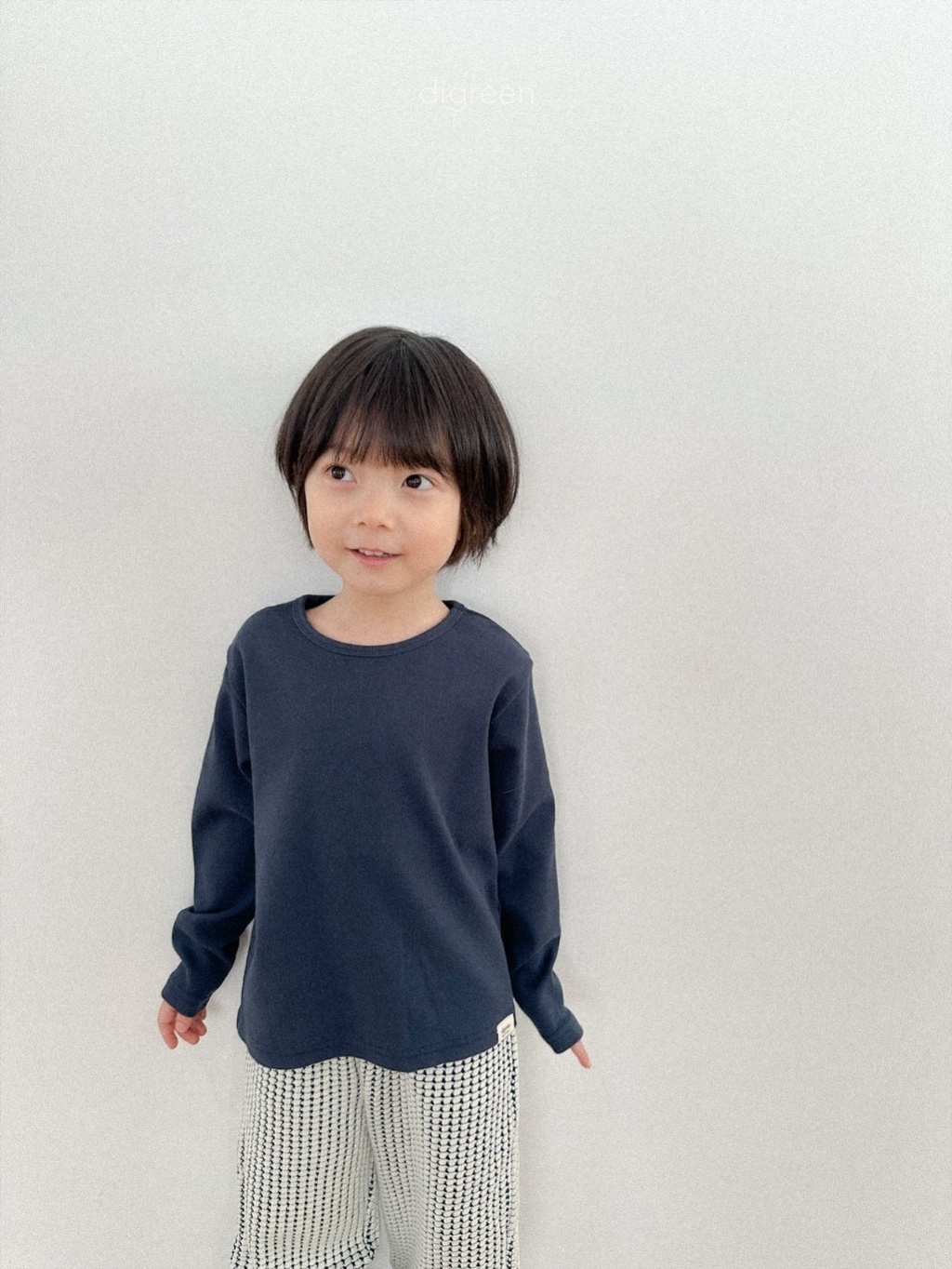 正韓春Digreenkids 三色直條小標素色上衣