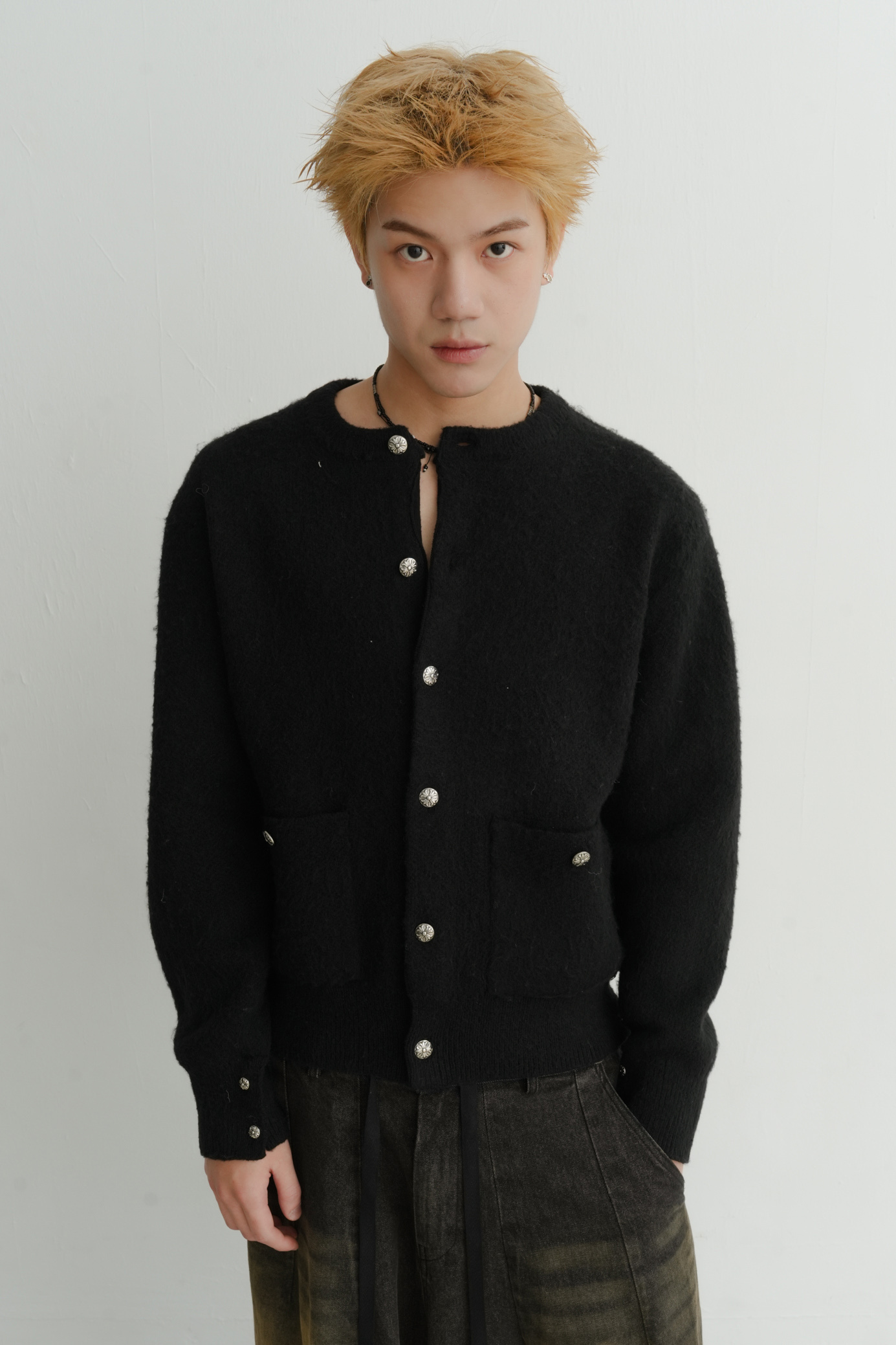 chrome button cardigan #外套