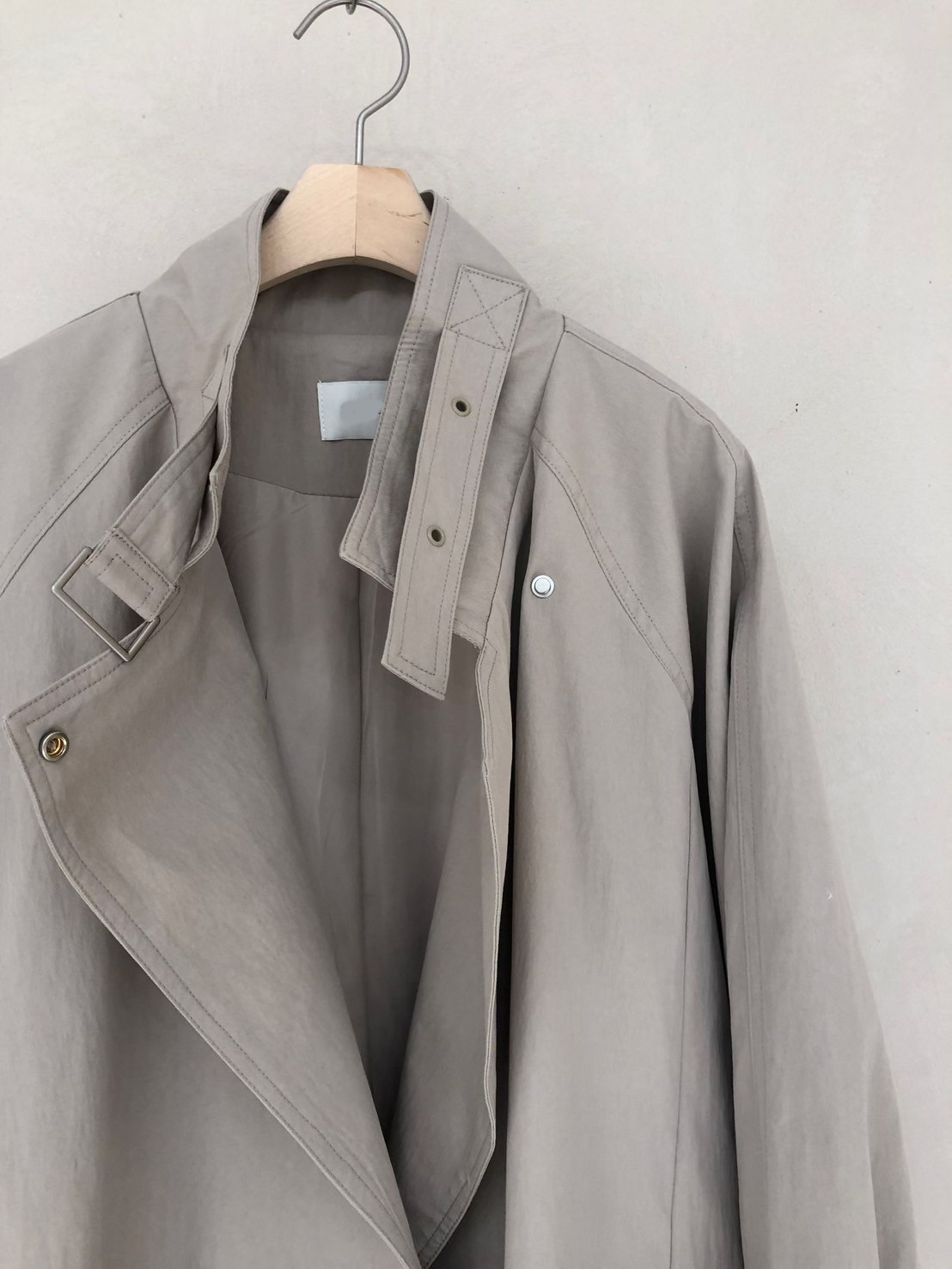 早春柔霧色系翻領長版風衣外套-附綁帶 / 3色