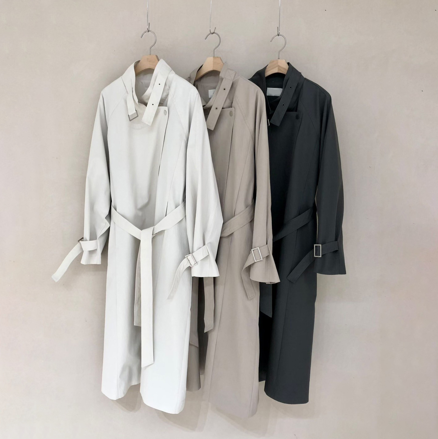 早春柔霧色系翻領長版風衣外套-附綁帶 / 3色