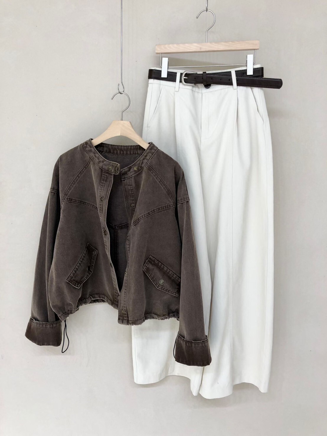 水系刷色圓領排釦縮腰牛仔外套 / 3色